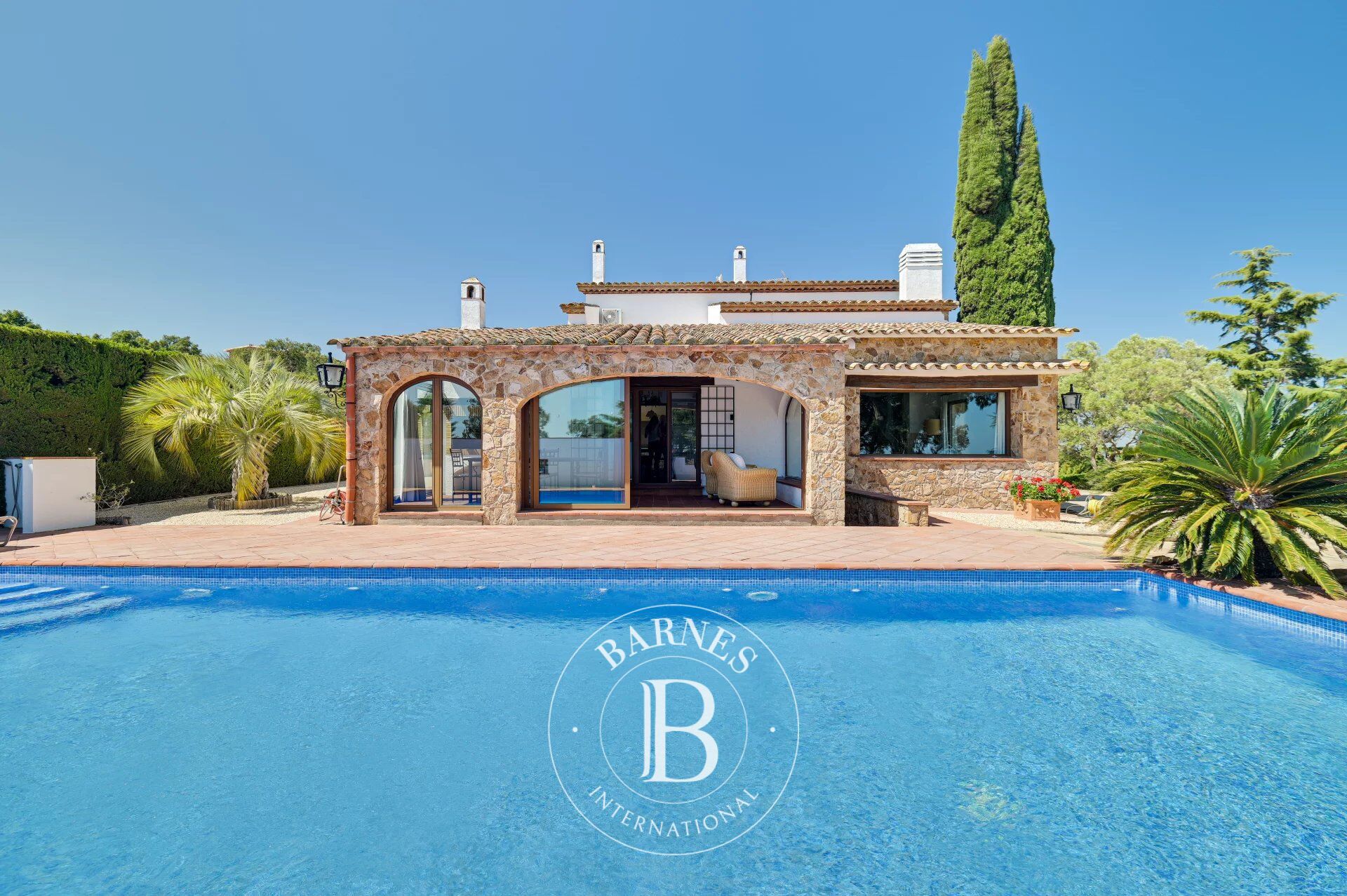 Prestigious villa with sea views in Platja d'aro, Costa Brava - picture 1