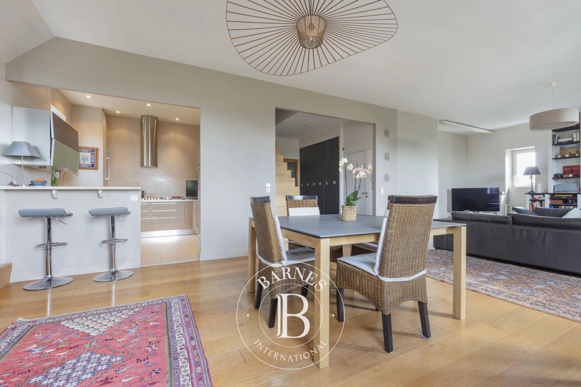 Croissy-sur-Seine - Exceptional apartment - 4 bedrooms - 8 mins from the RER station - picture 2