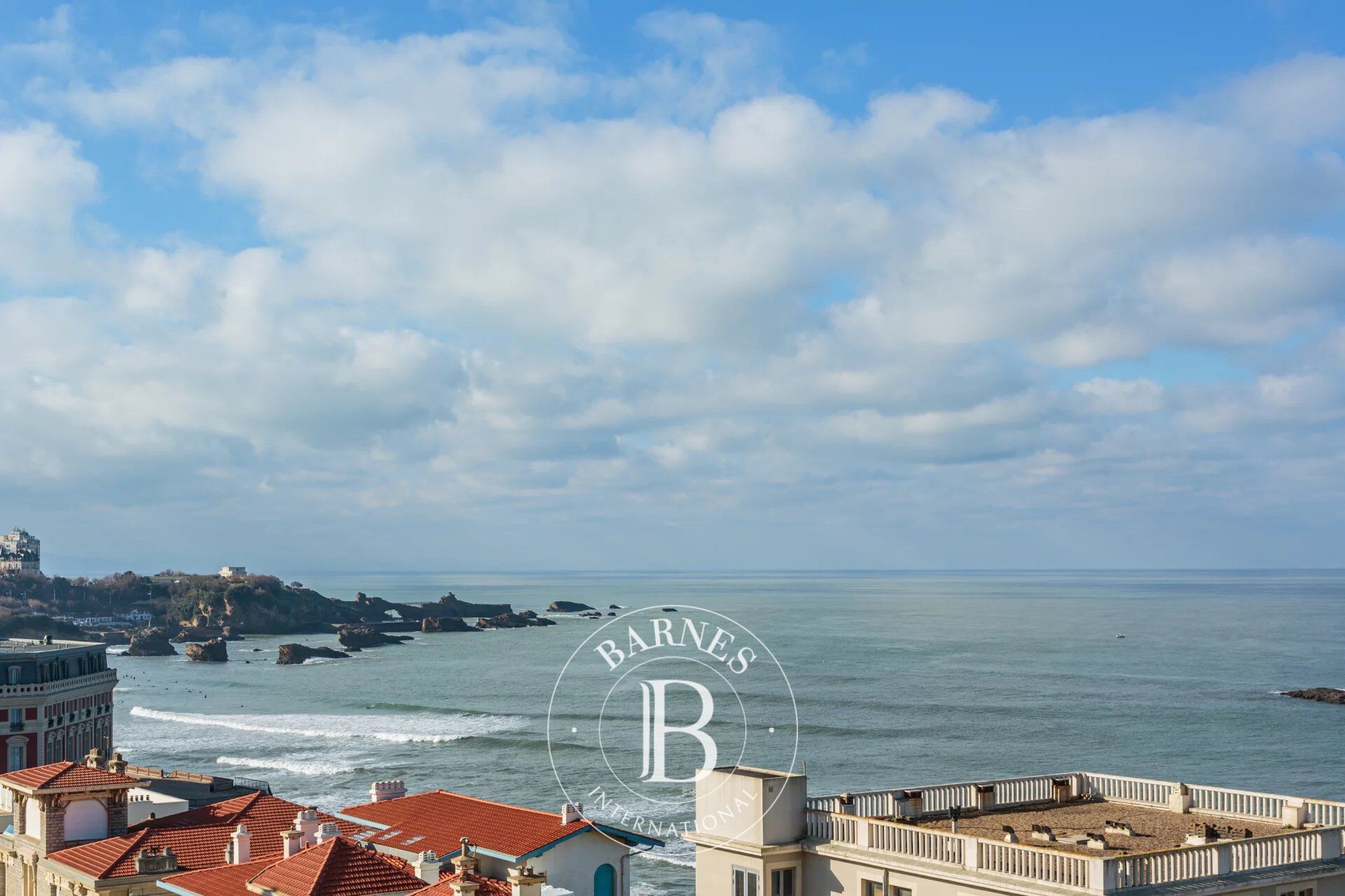 BIARRITZ MIRAMAR, APPARTEMENT DE 43 M² AVEC TERRASSE VUE MER - picture 2