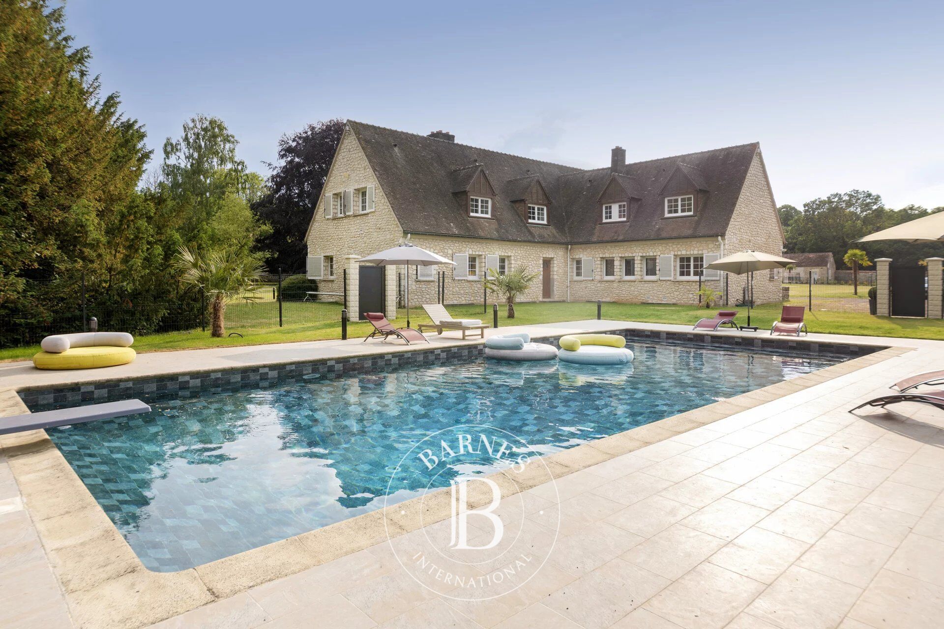 Finca Champcueil - picture 1