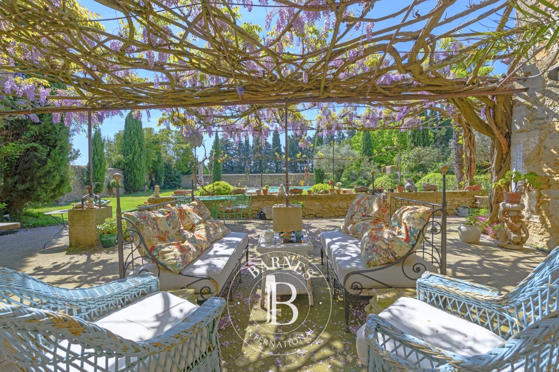 ORANGE – Mas des XVIᵉ et XVIIᵉ siècles – 345 m² – Parc de 2 ha – Piscine - picture 3