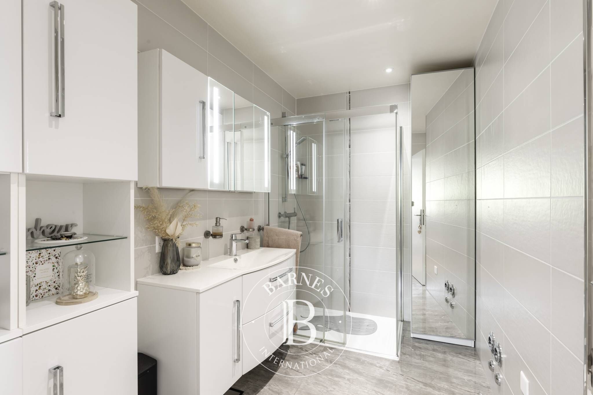 Daire Montreux - picture 28