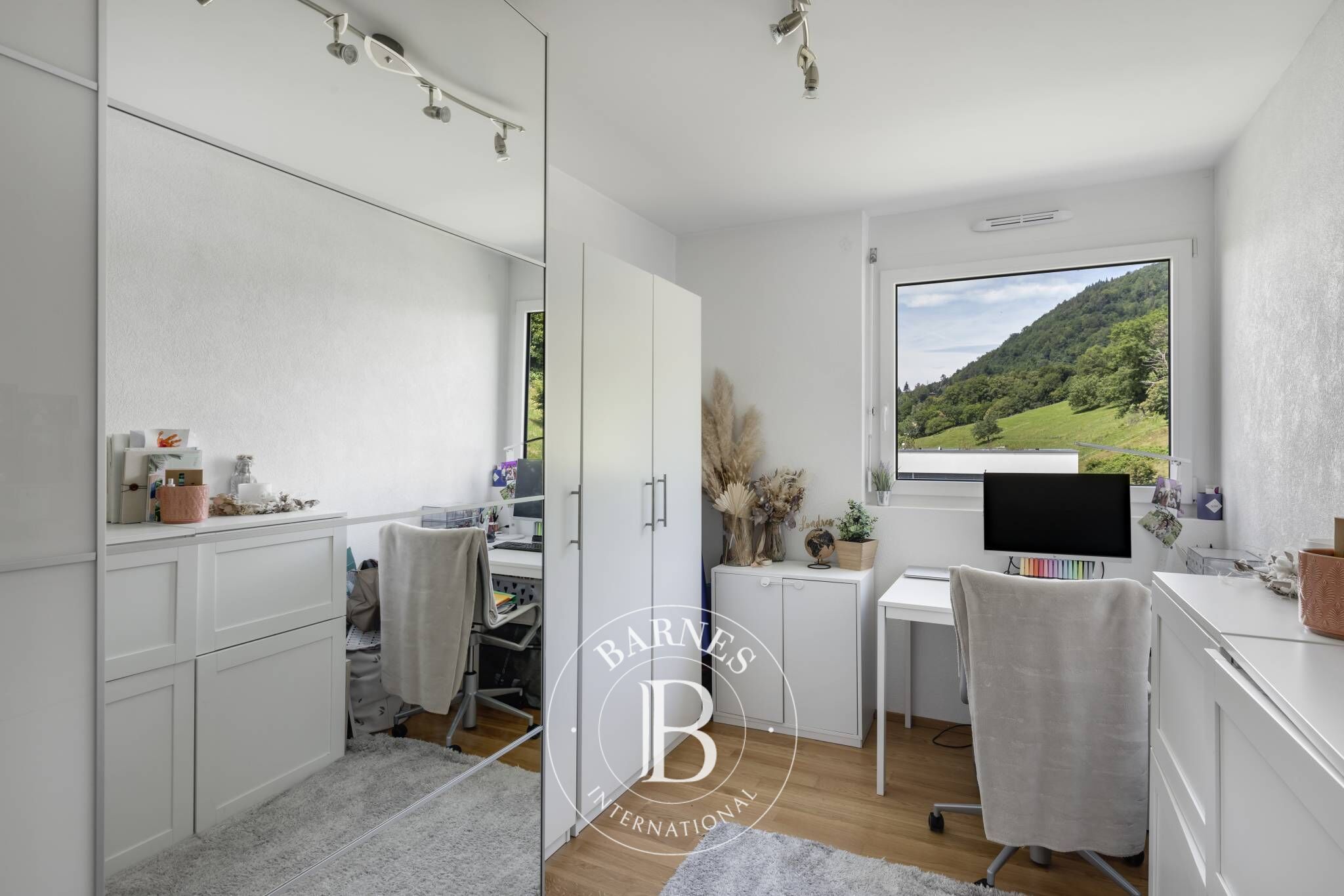 Daire Montreux - picture 38