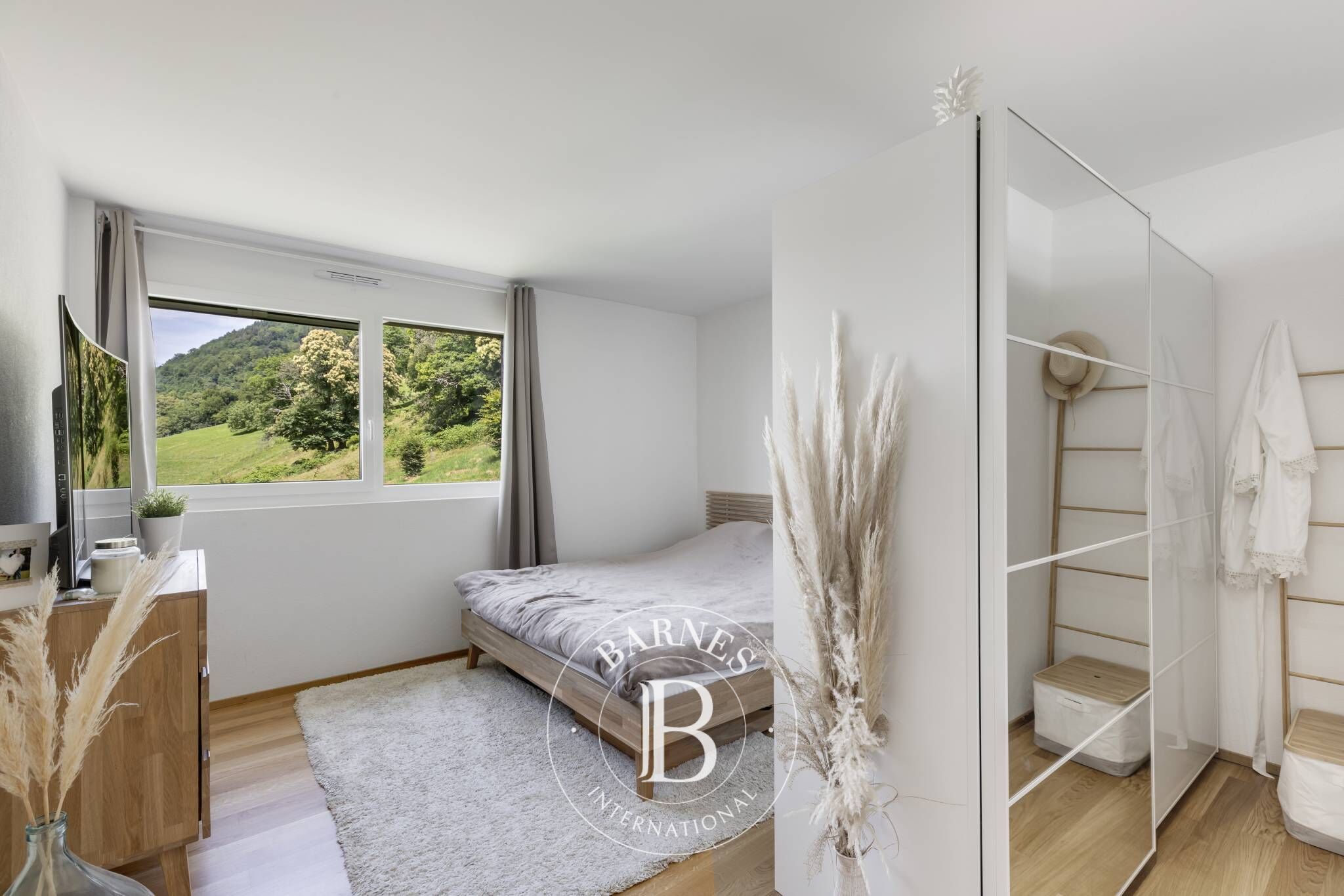 Daire Montreux - picture 23