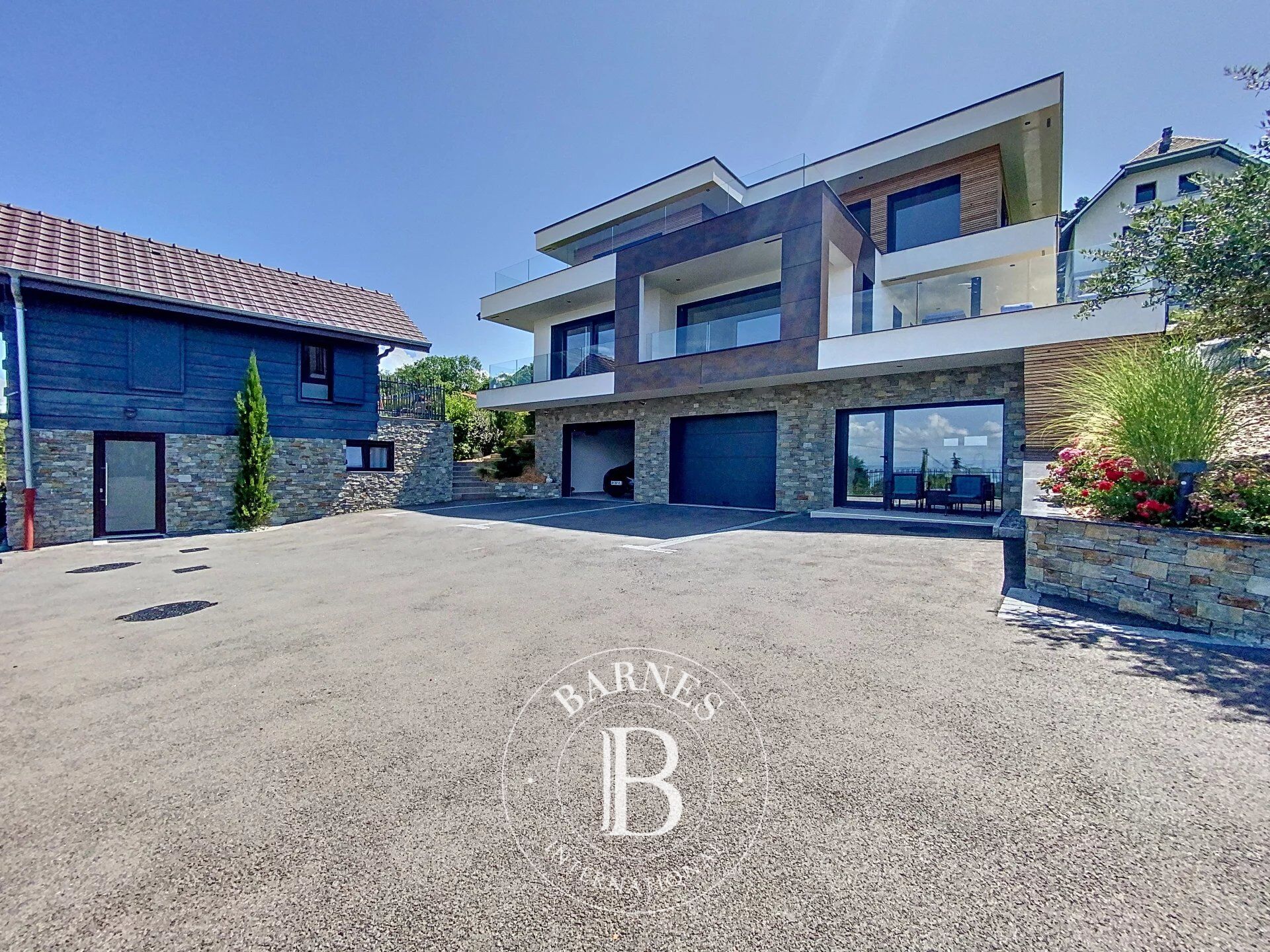 Casa Neuvecelle - picture 1