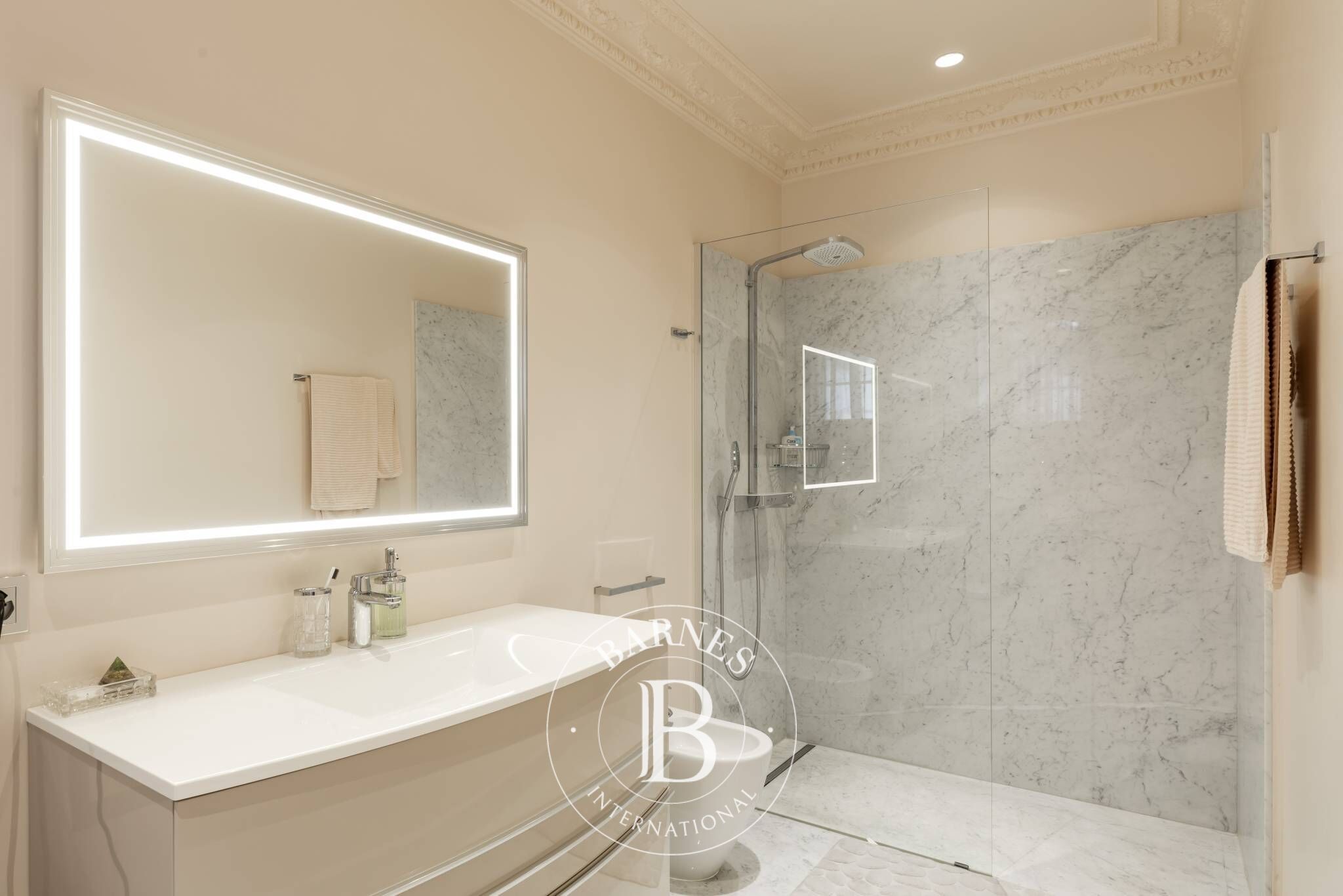 Daire Montreux - picture 18