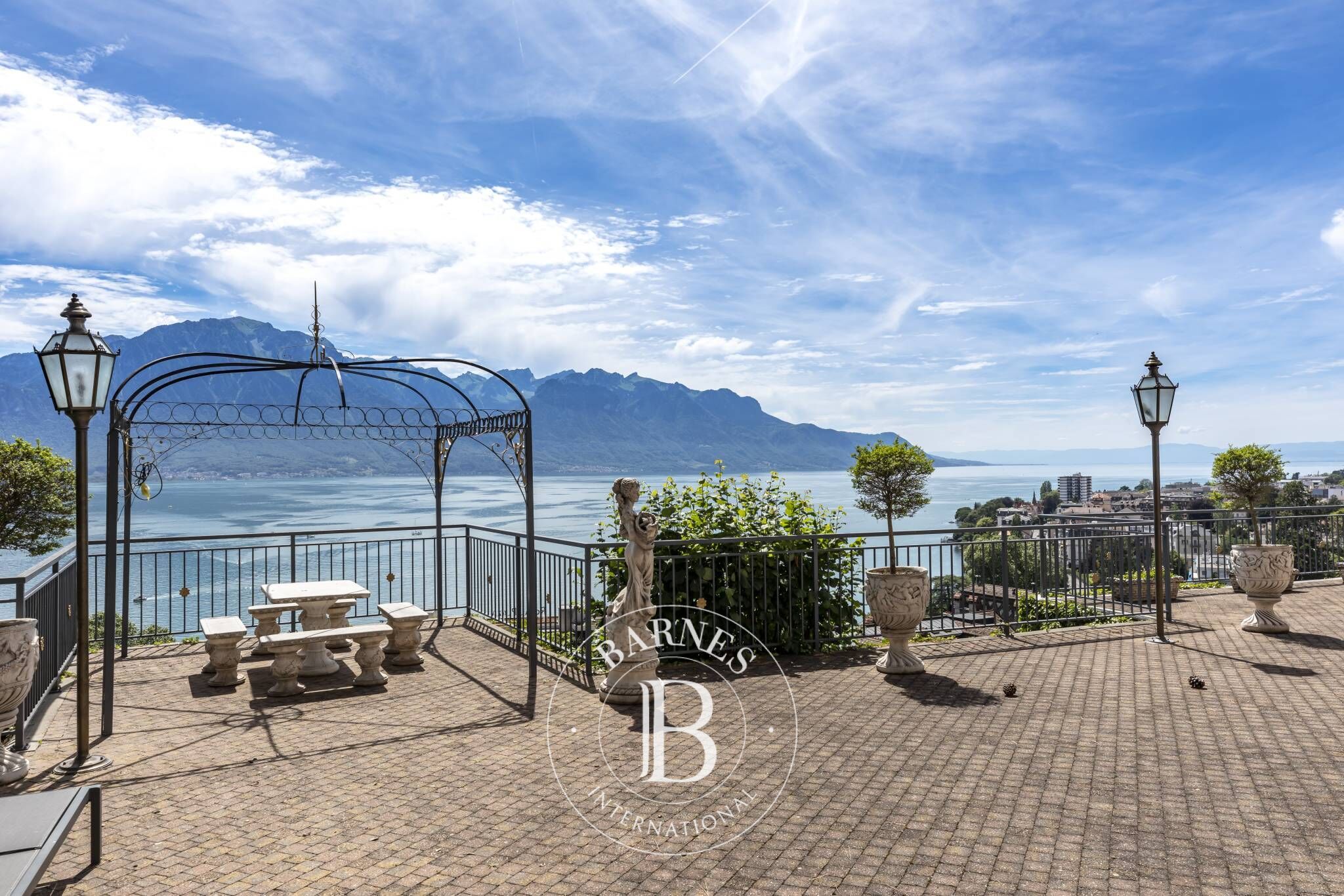 Daire Montreux - picture 9