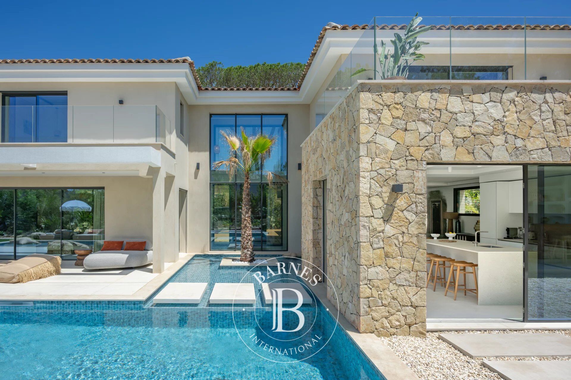 SAINT-TROPEZ - CLOSE TO THE VILLAGE - POOL - picture 1