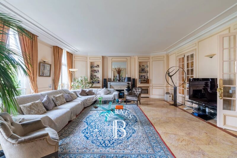 For Sale Apartment | Paris 16ème - picture 2