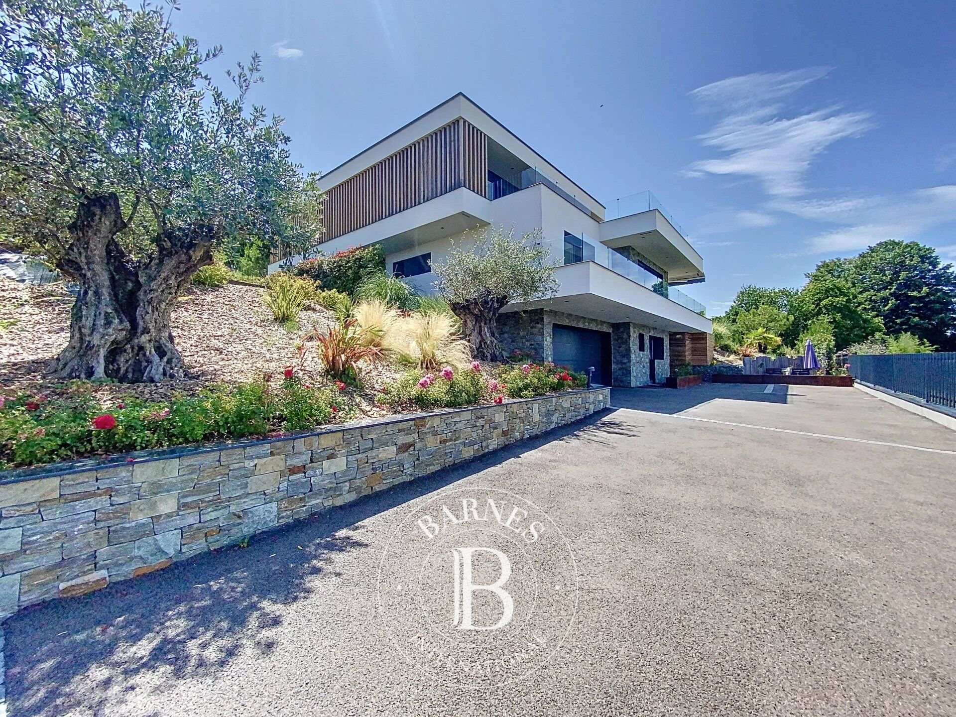 Casa Neuvecelle - picture 1