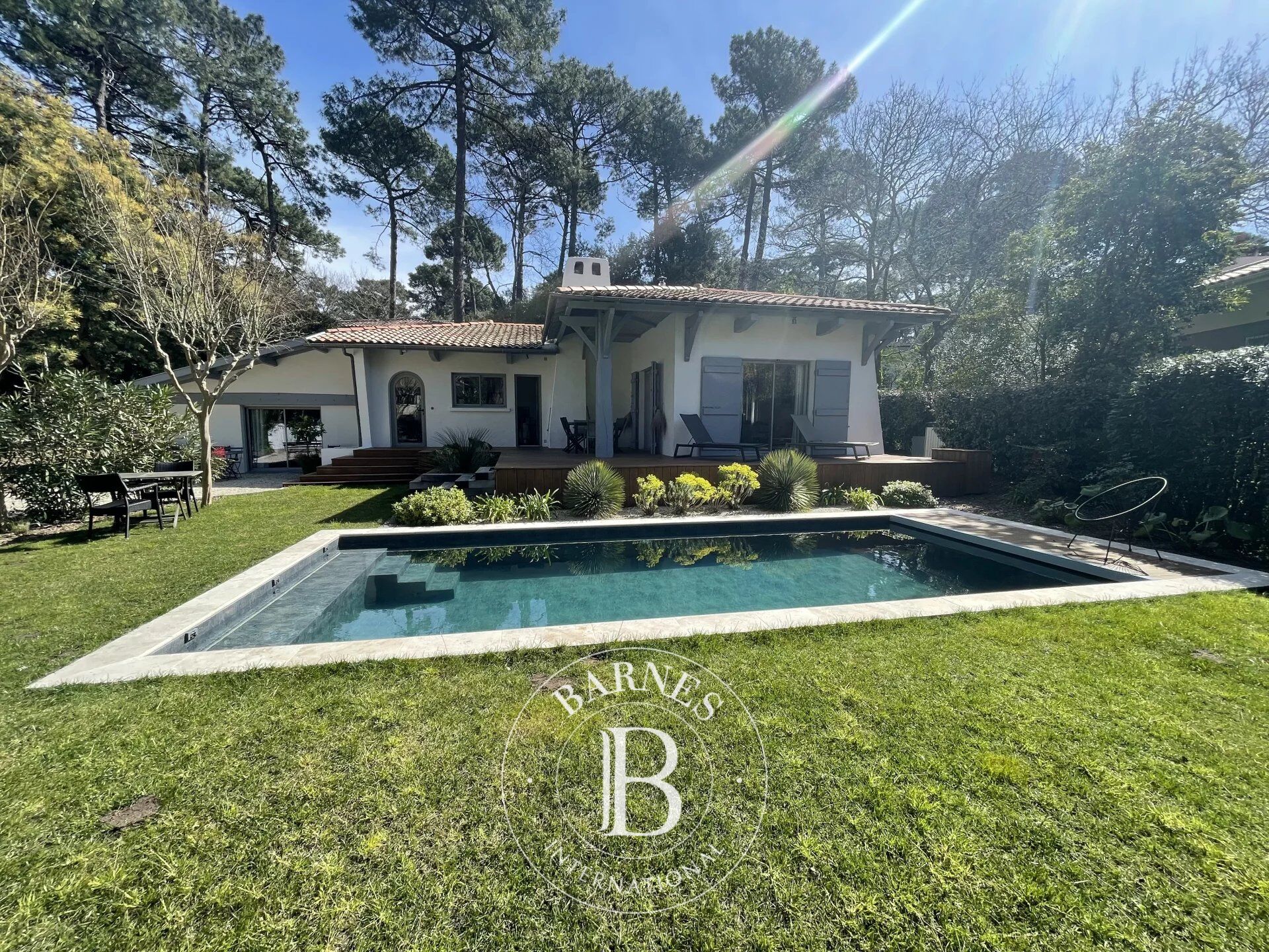 VILLA DE CHARME RENOVÉE, AVEC PISCINE, AUX ABATILLES À ARCACHON - picture 2