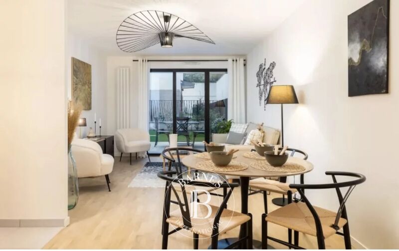 For Sale, Apartment Suresnes - picture 2