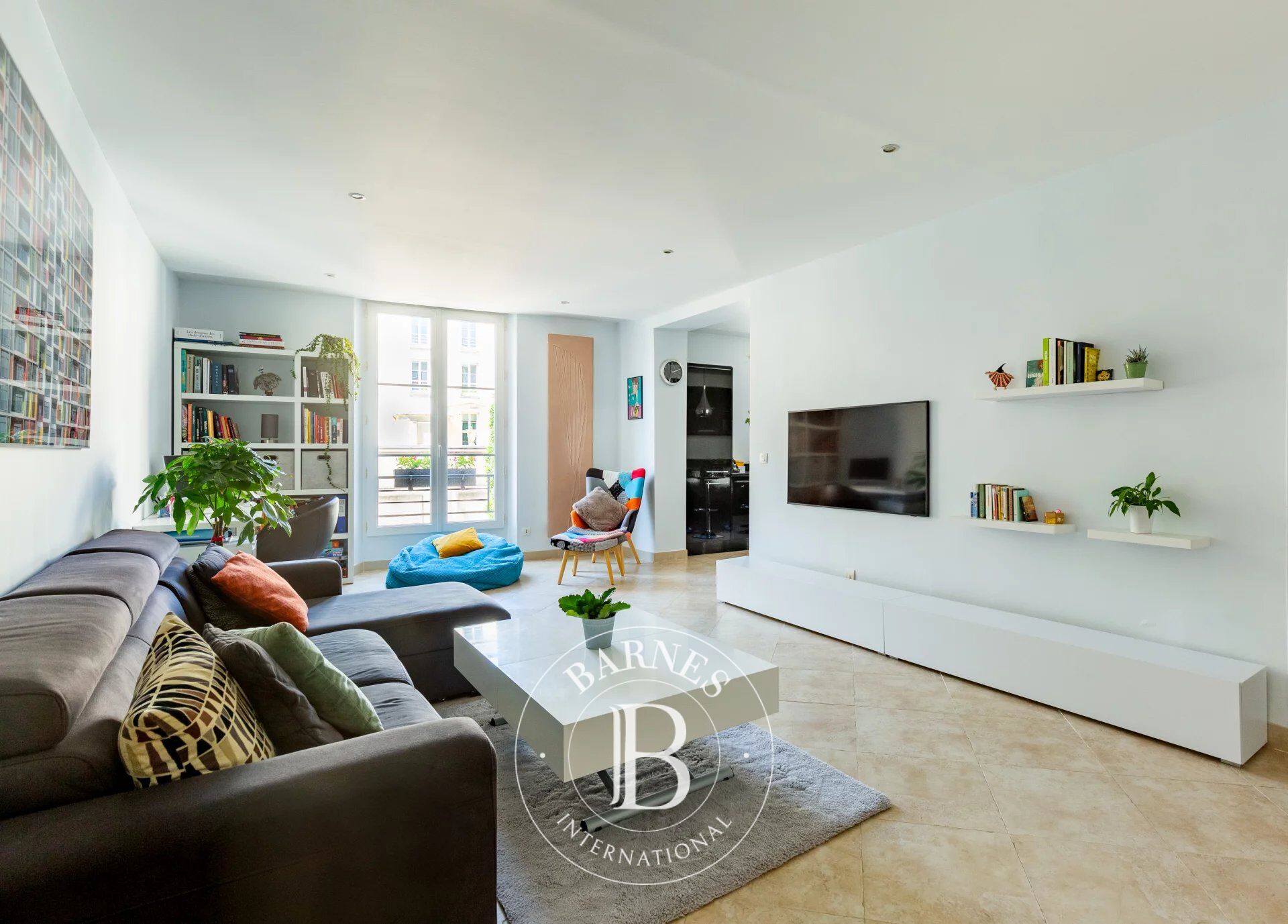 Saint-Germain-en-Laye - Town centre (Château/RER A/Marketplace)- Apartment in immaculate condition - 85m² (915 sq ft) - 5 main rooms (2 bedrooms) - picture 1