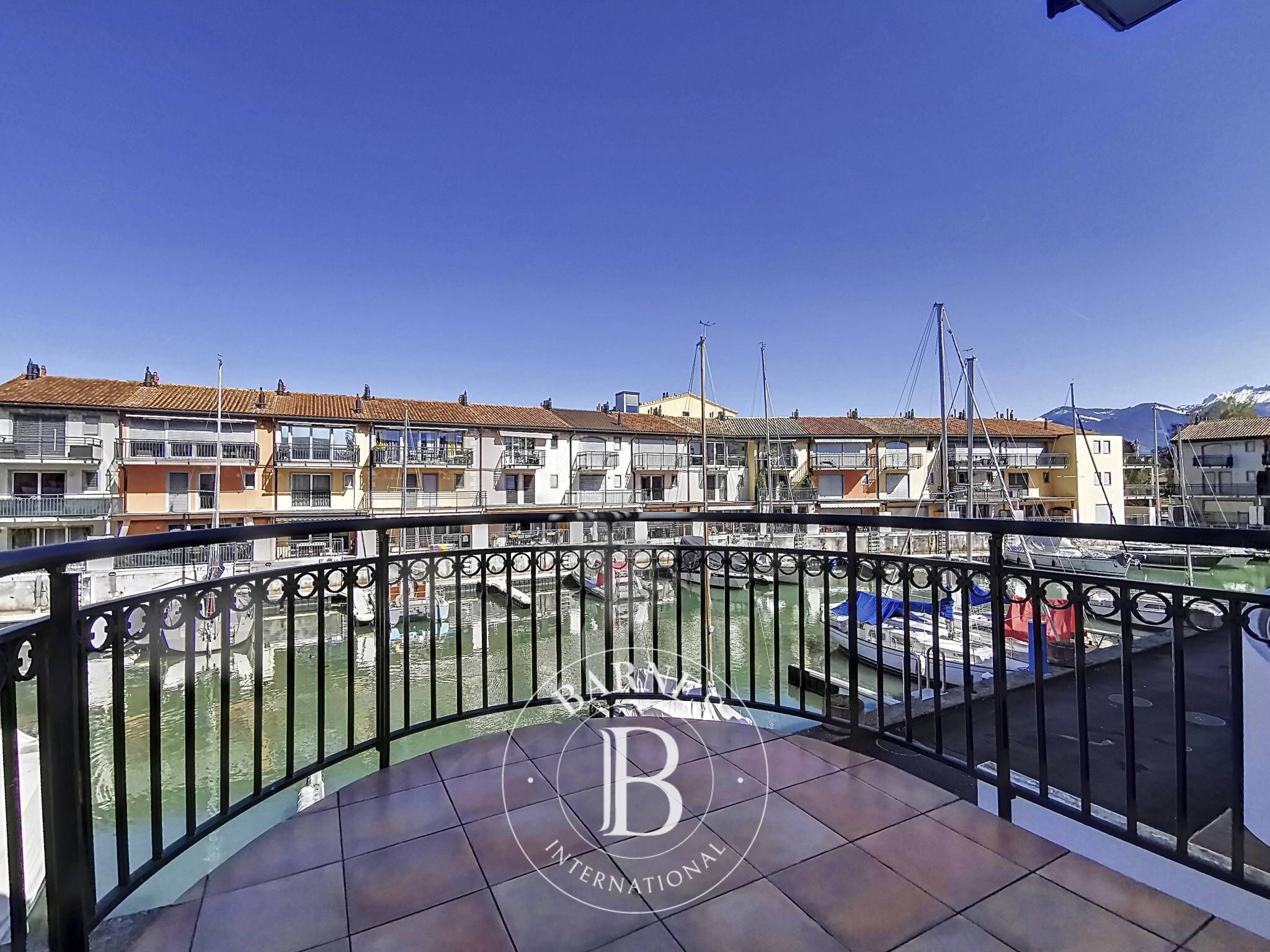 Daire Bouveret - picture 10