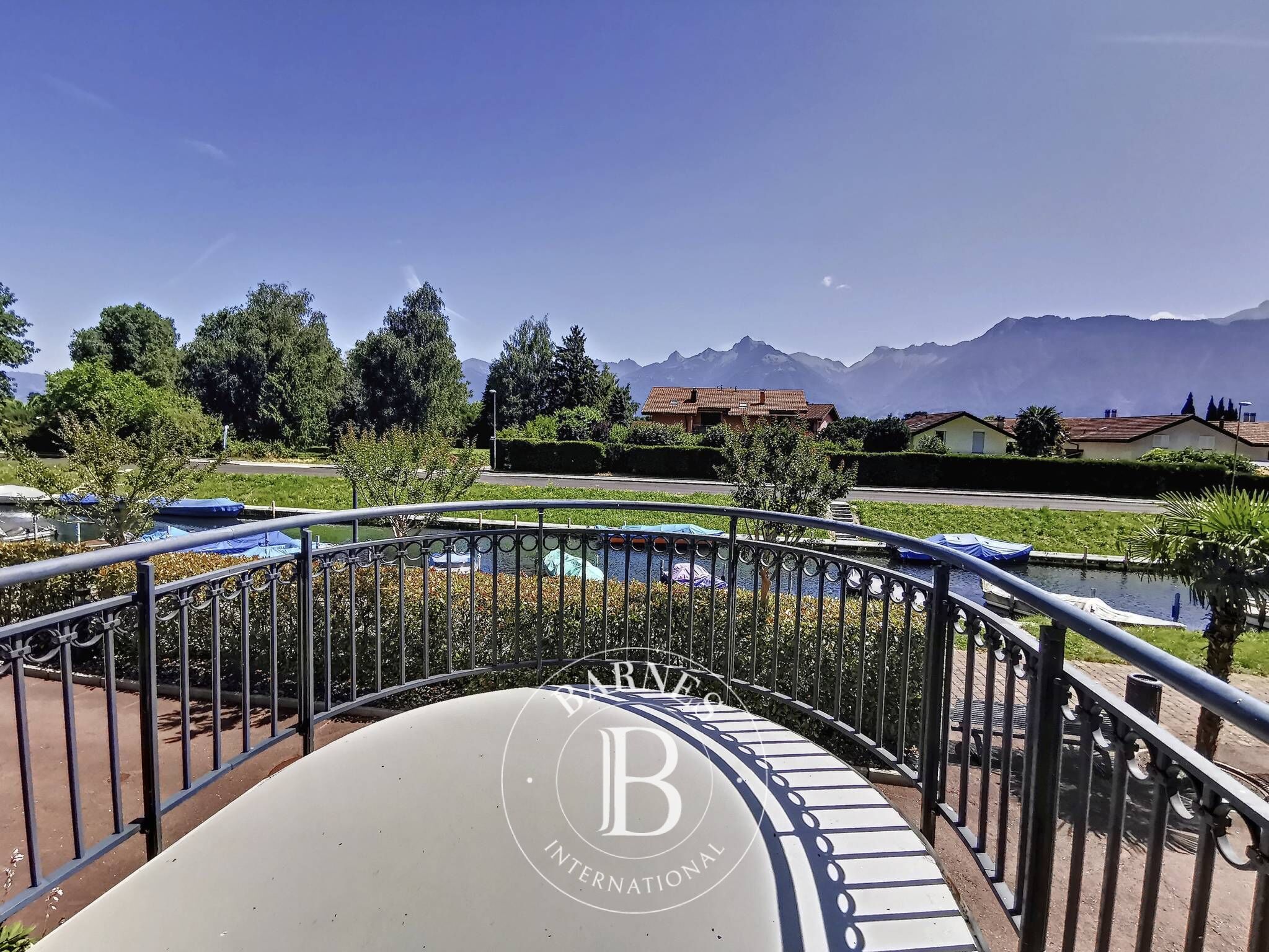 Daire Bouveret - picture 13