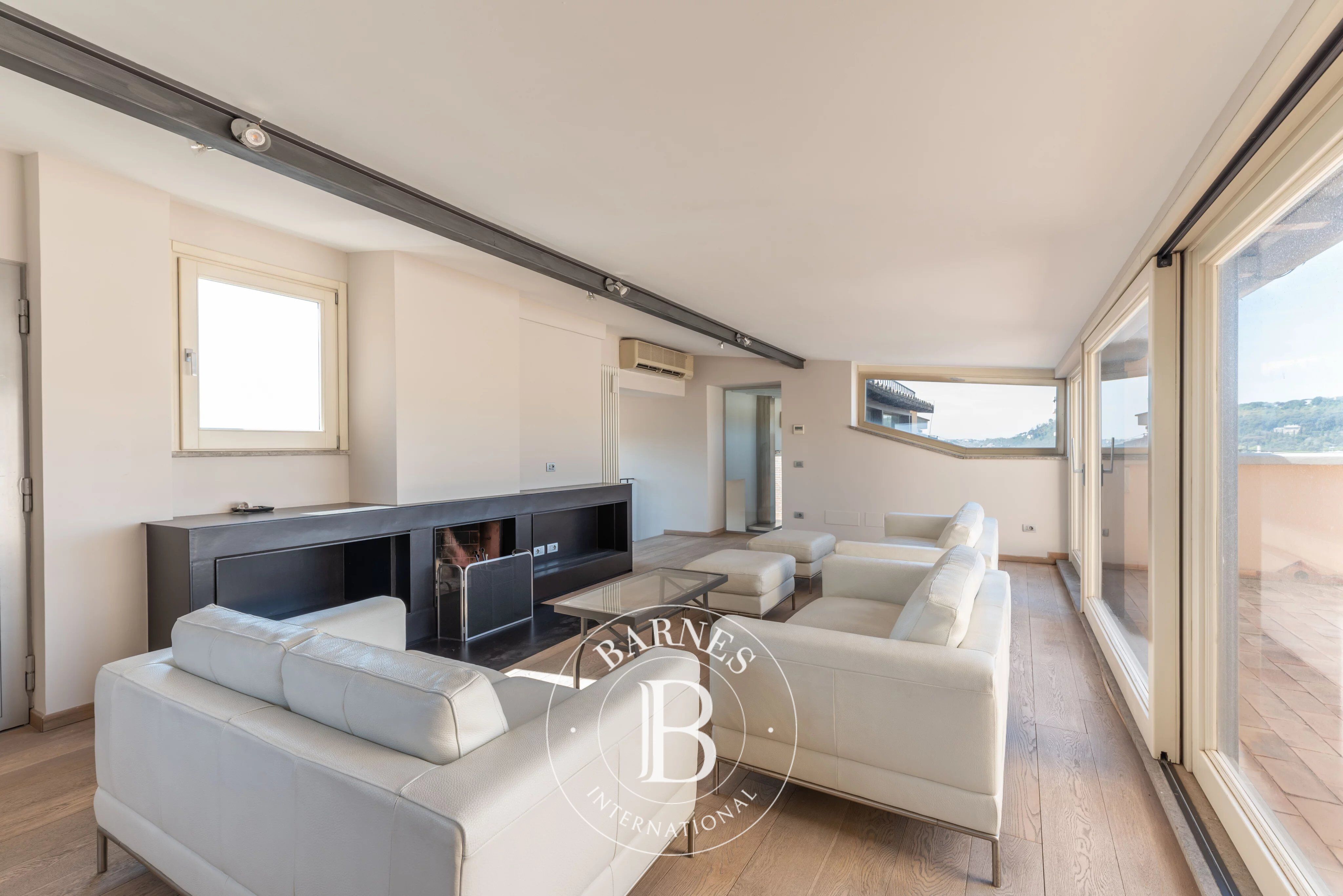 Penthouse Roma - picture 8