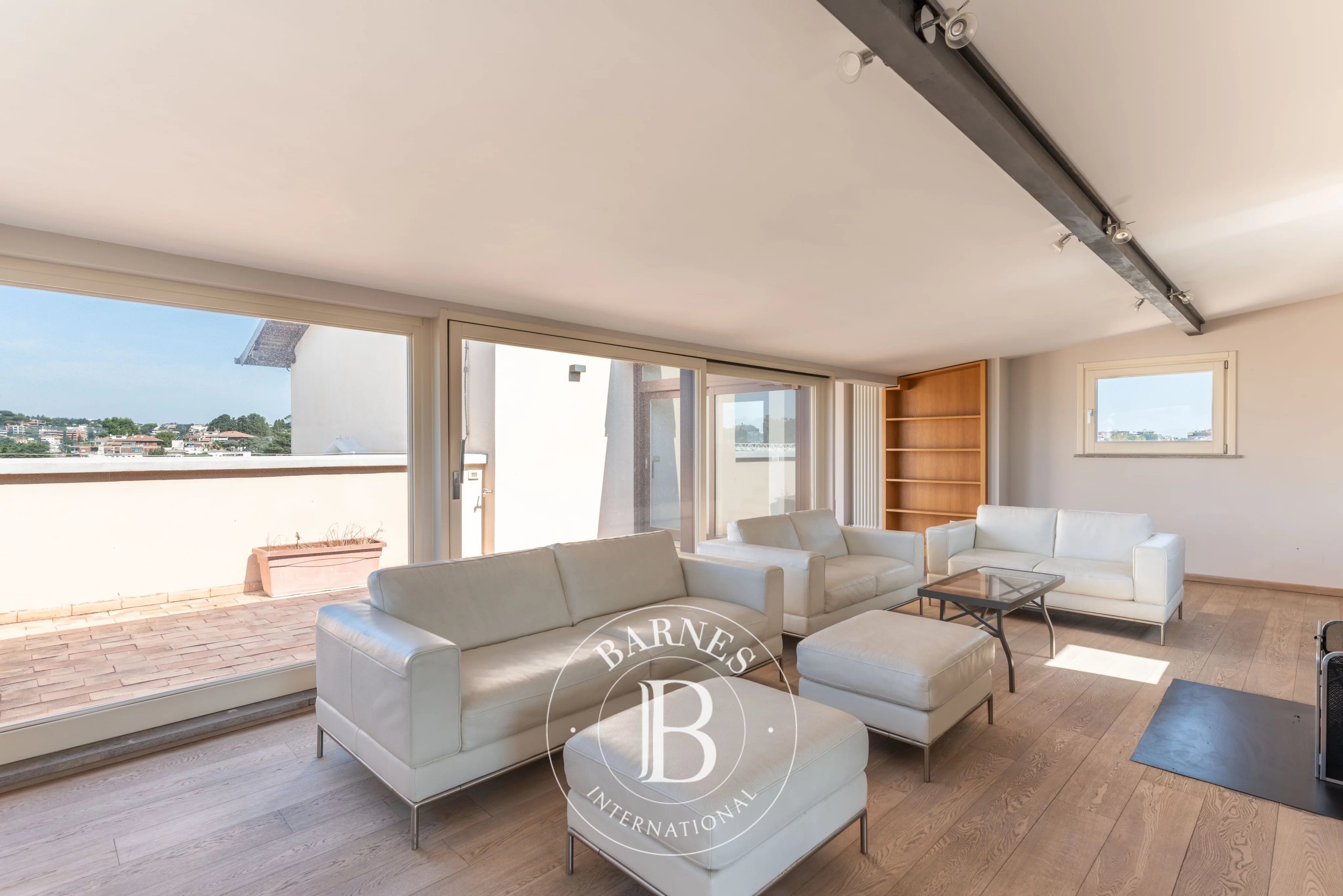 Penthouse Roma - picture 9