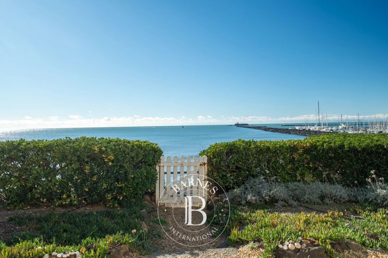 Cap d'Agde - Frontline house facing the sea