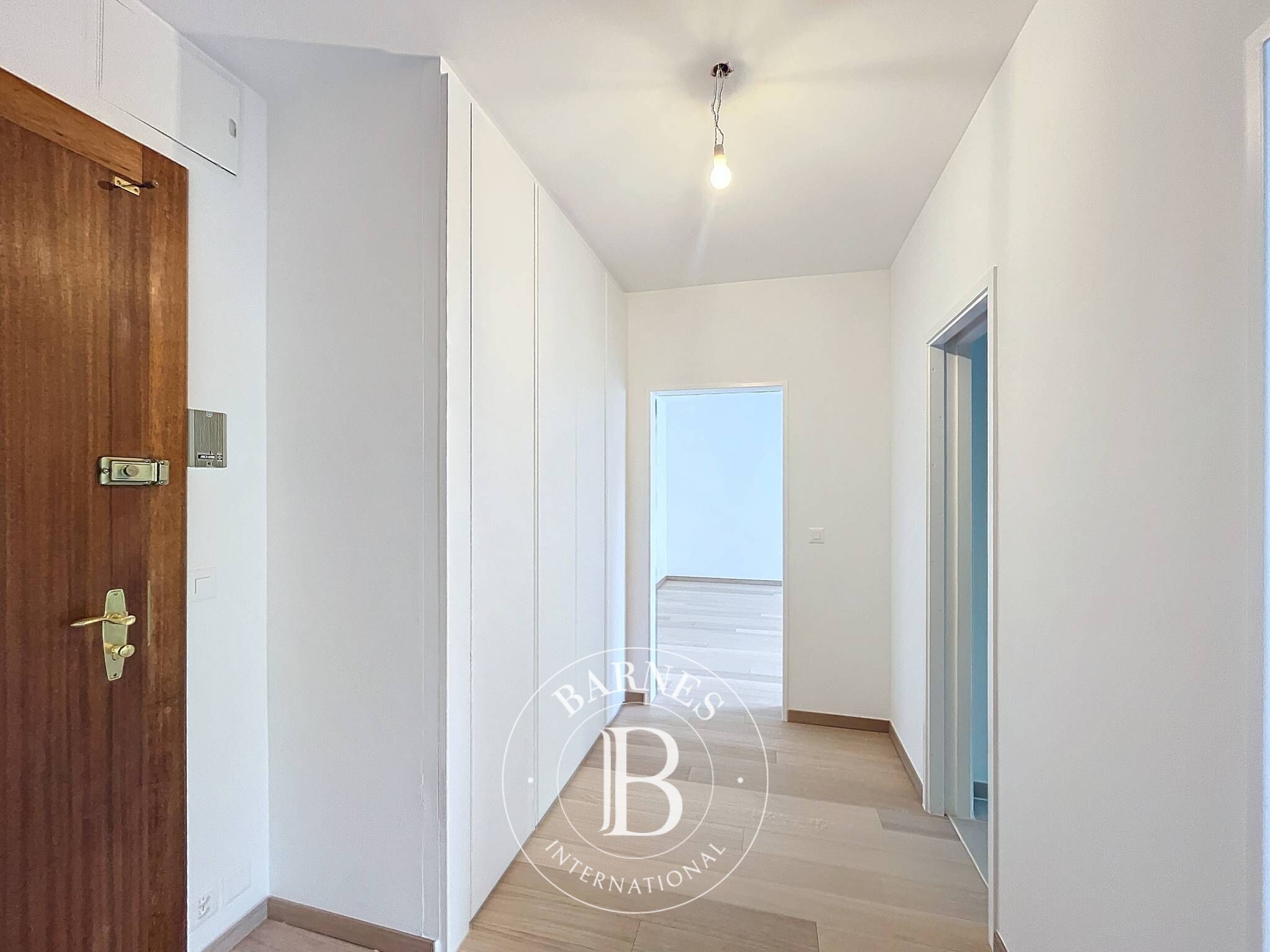 Daire Champel - picture 9