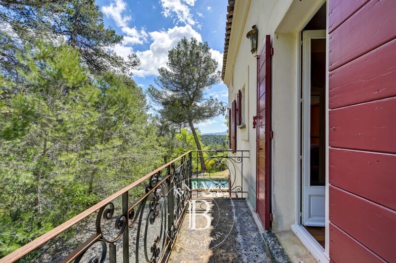 Casa Saint-Marc-Jaumegarde