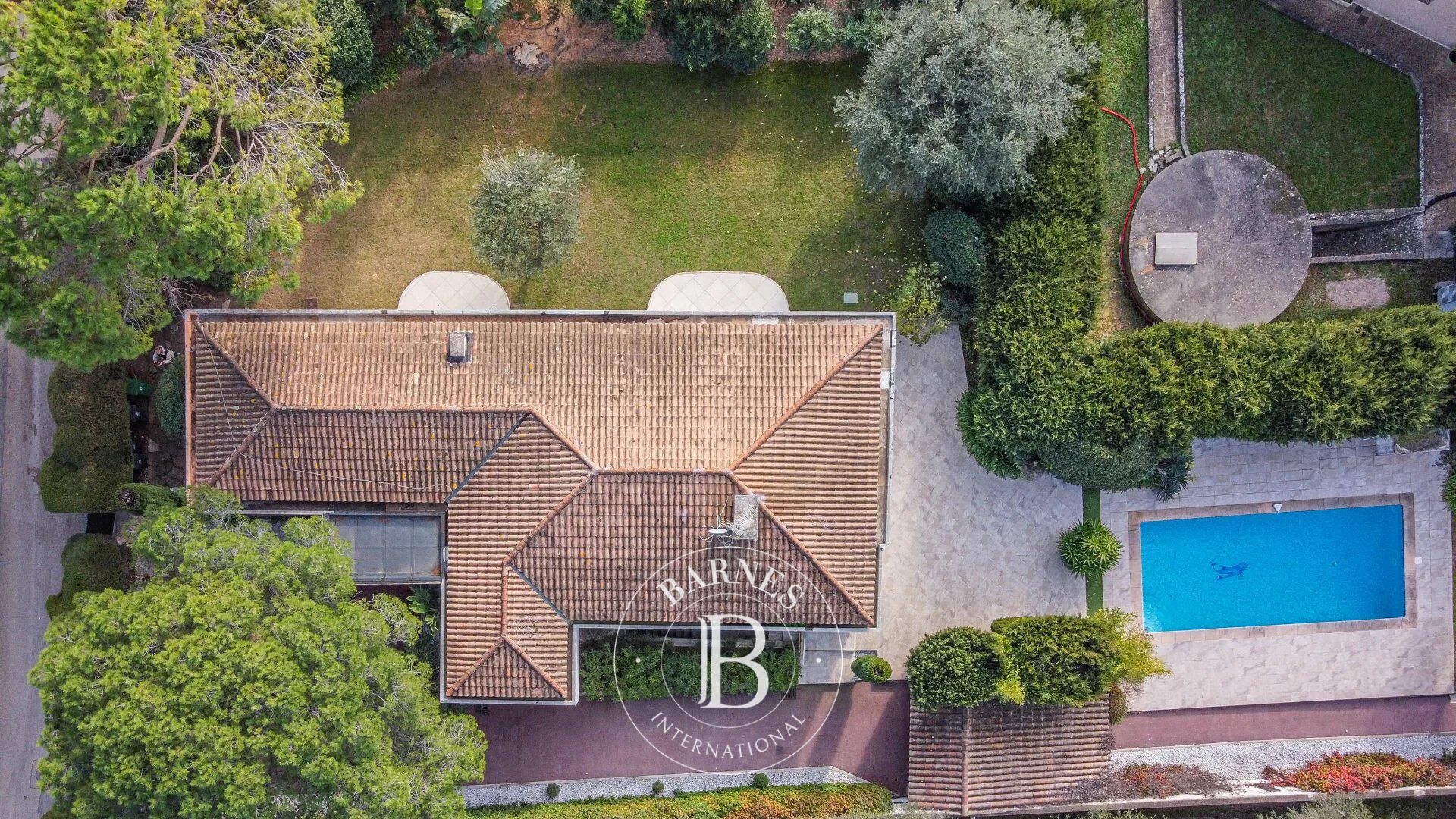 Ev Mougins - picture 5