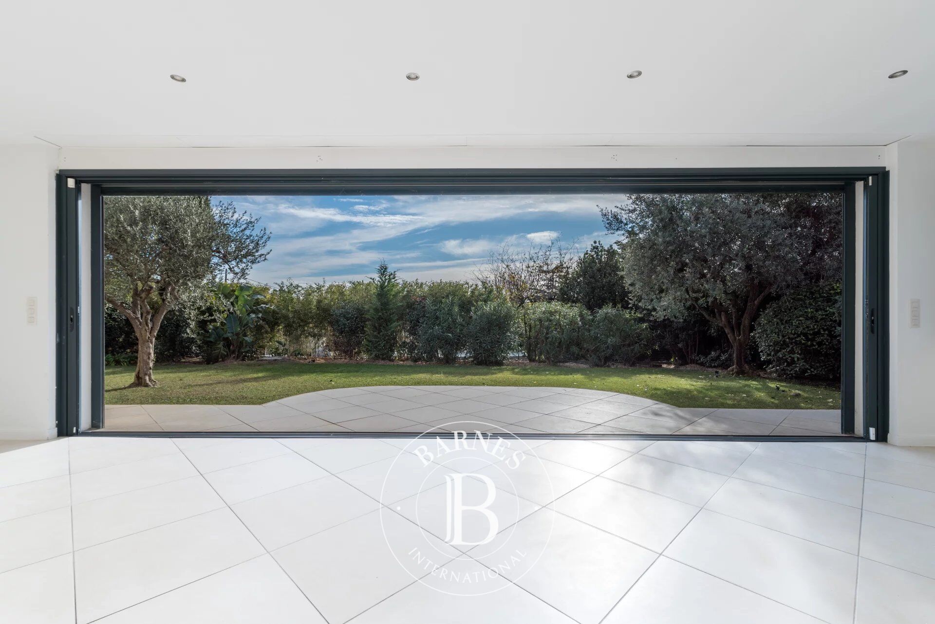 Villa Mougins - picture 2