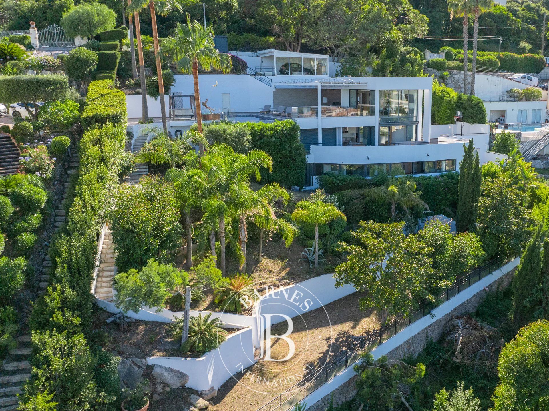 SUPER CANNES - MODERN SEA VIEW VILLA - 6 BEDROOMS - picture 3