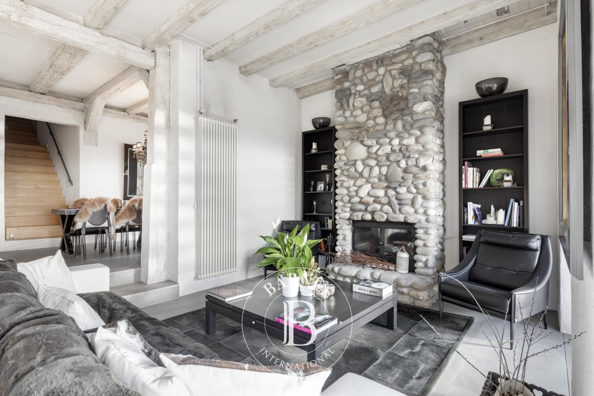 House for sale VillarsBurquin 300m² 8 rooms 2 600 000SFr.