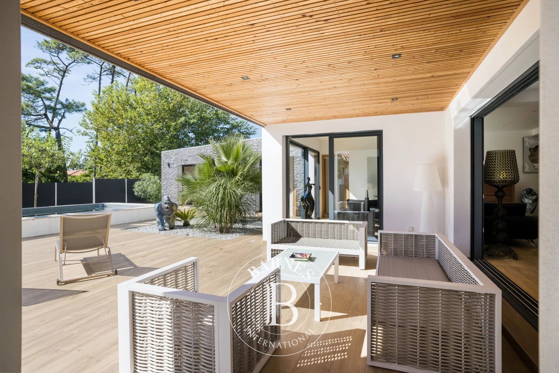 ANGLET, BOSQUE DE CHIBERTA, CASA CONTEMPORÁNEA DE 320 M² CON PISCINA - picture 1
