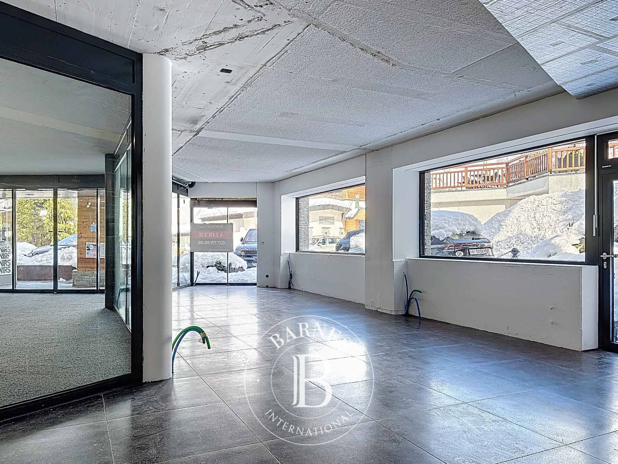 Espace Commercial Unique au Cœur de Verbier - picture 3