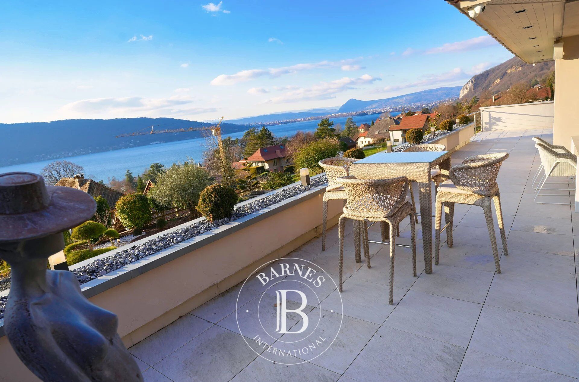 BARNES ANNECY : AMAZING LAKE VIEW - QUIET AREA - picture 3