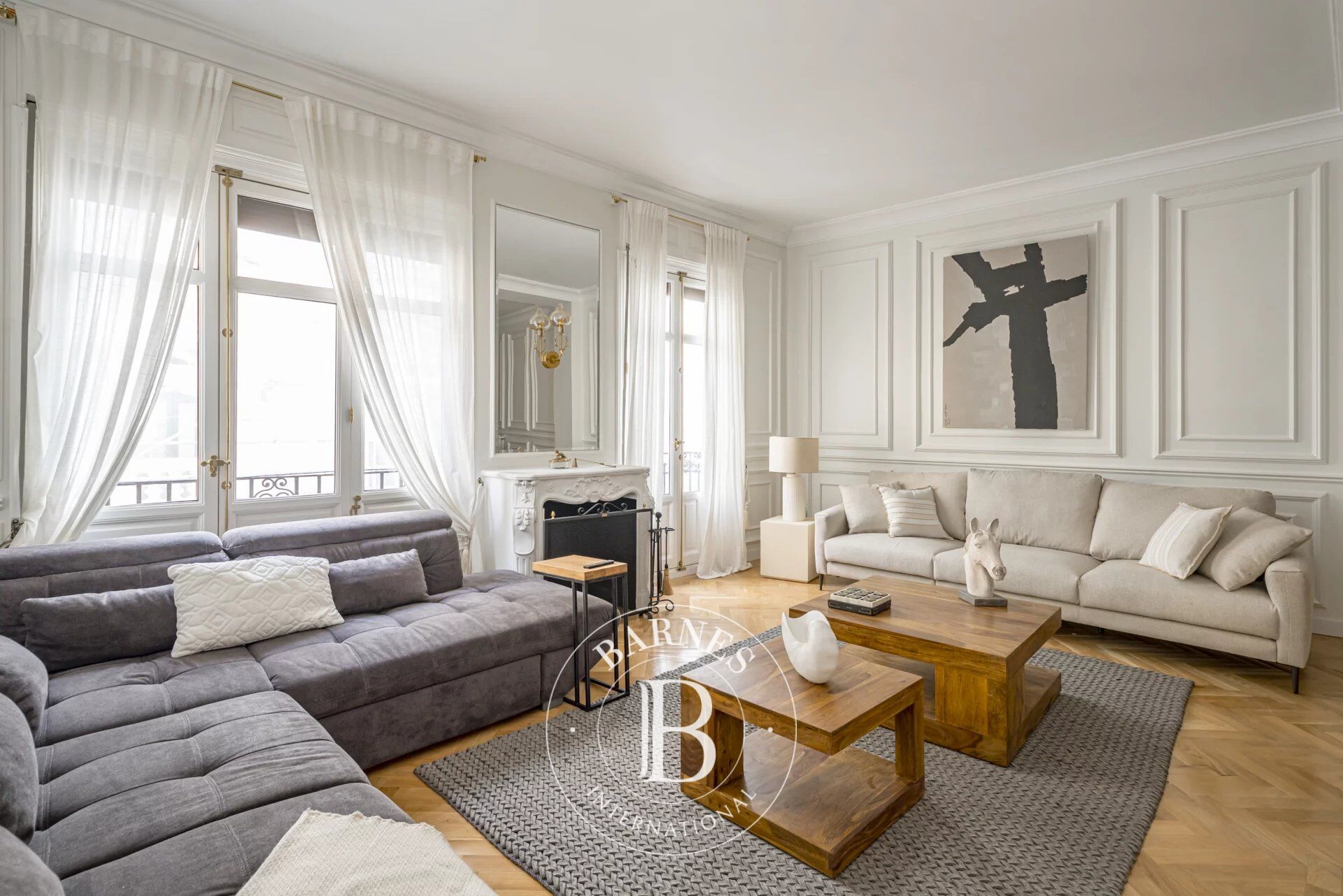 Madrid - Centro - Esclusivo Appartamento di Design Contemporaneo con 2 Camere da Letto, 2 Bagni e Finiture di Lusso in un Edificio Classico - picture 3