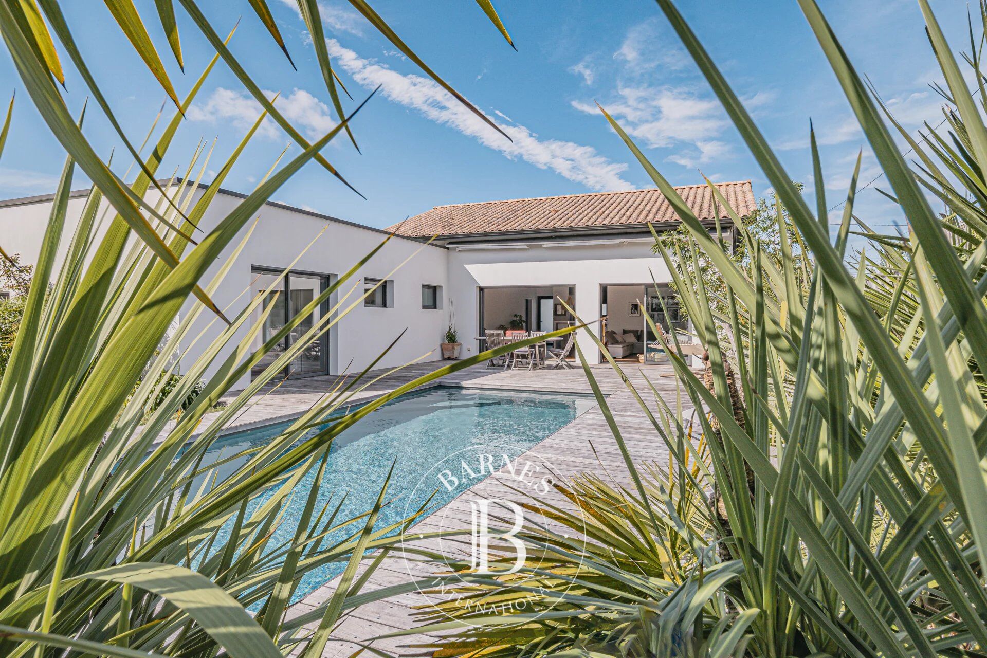 MAGNIFIQUE MAISON D'ARCHITECTE AVEC PISCINE ET JARDIN SANS VIS-À-VIS, À GUJAN-MESTRAS - picture 1