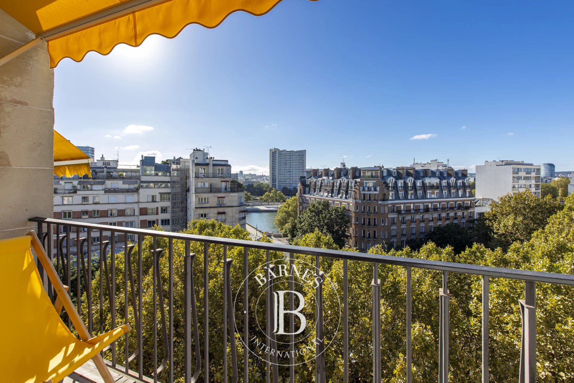 Paris 16 - Auteuil - Balcony - Upper floor - 2 bedrooms - picture 3
