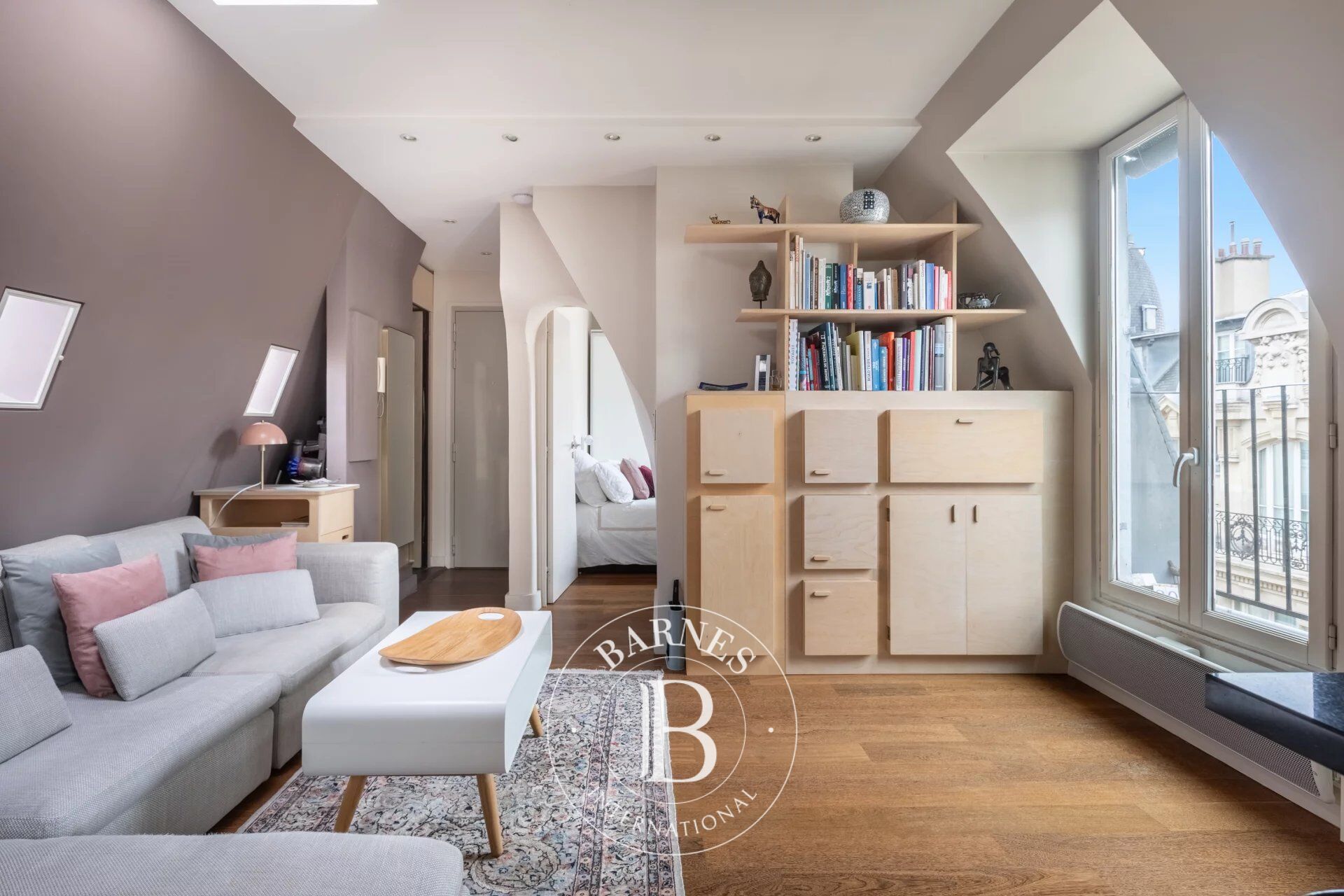 Paris 16 -  Trocadéro / Chaillot - Bright - 1-bed - Top floor - picture 1