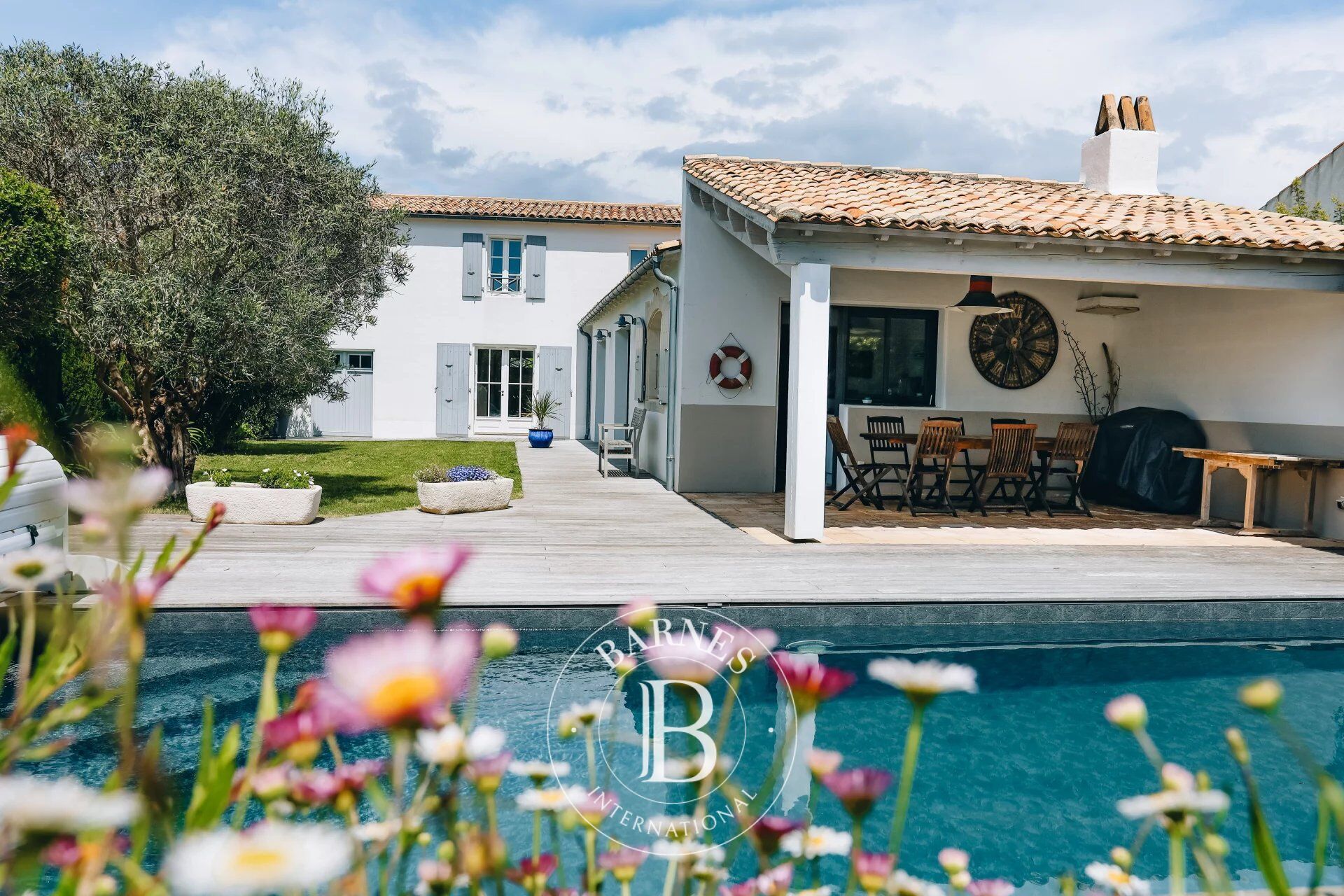 Villa La Flotte - picture 1