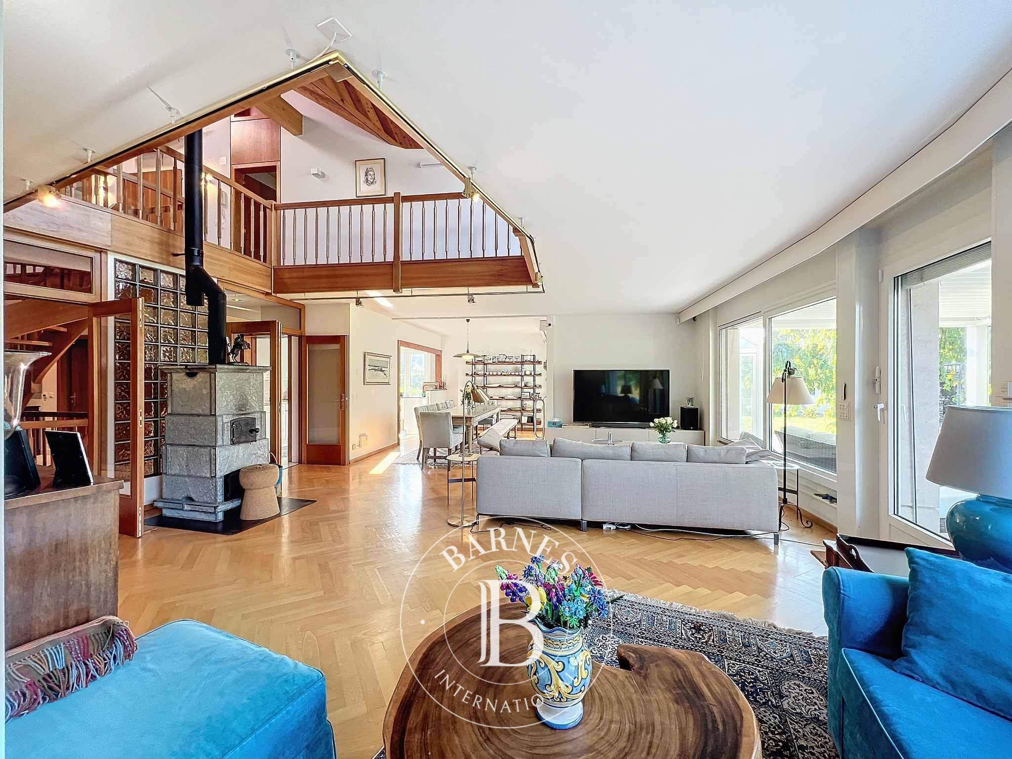 Spacieuse villa individuelle aux portes de Lausanne sur 2'300 m² de parcelle - picture 1