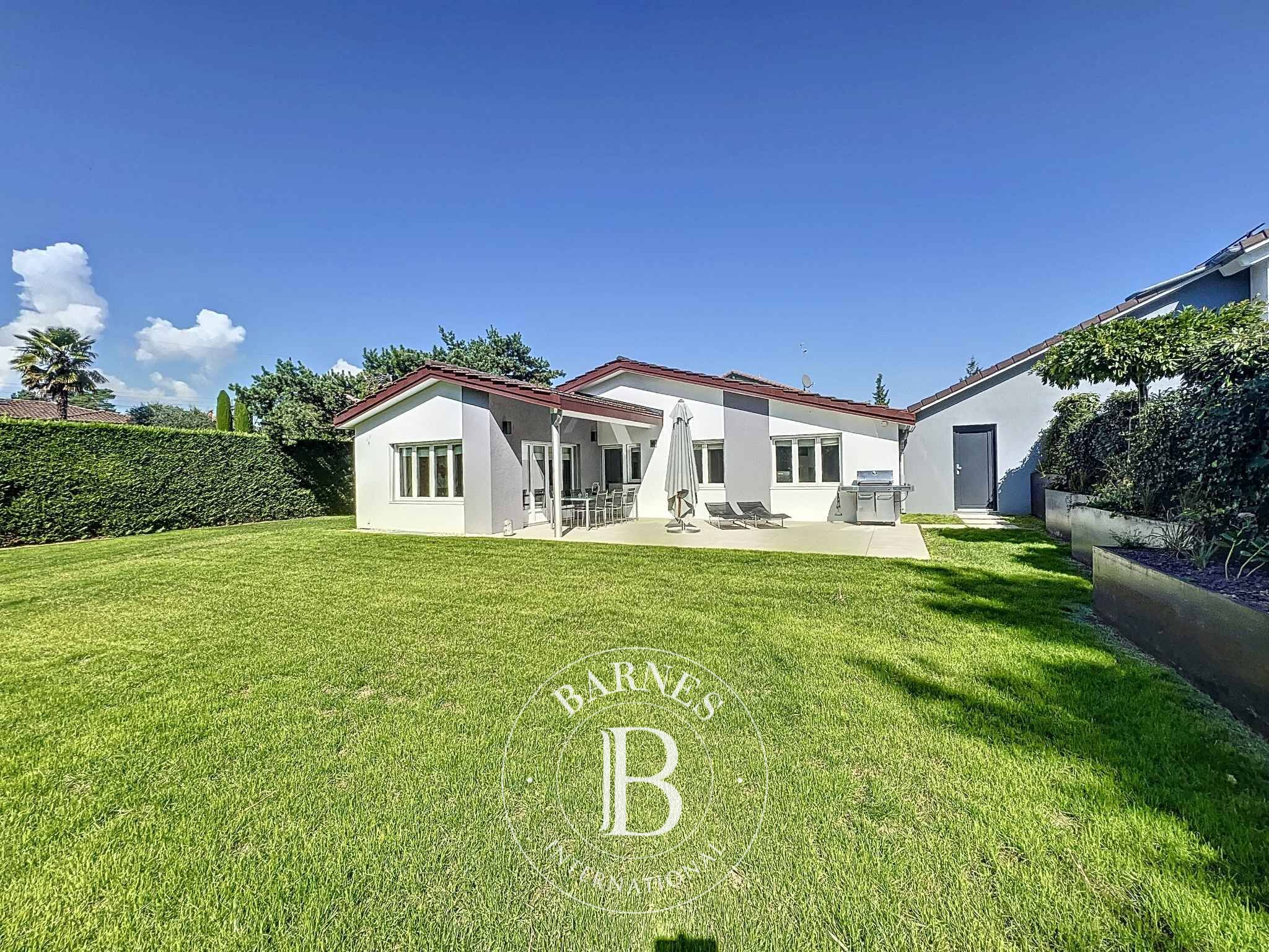 Villa gemela Mies - picture 1