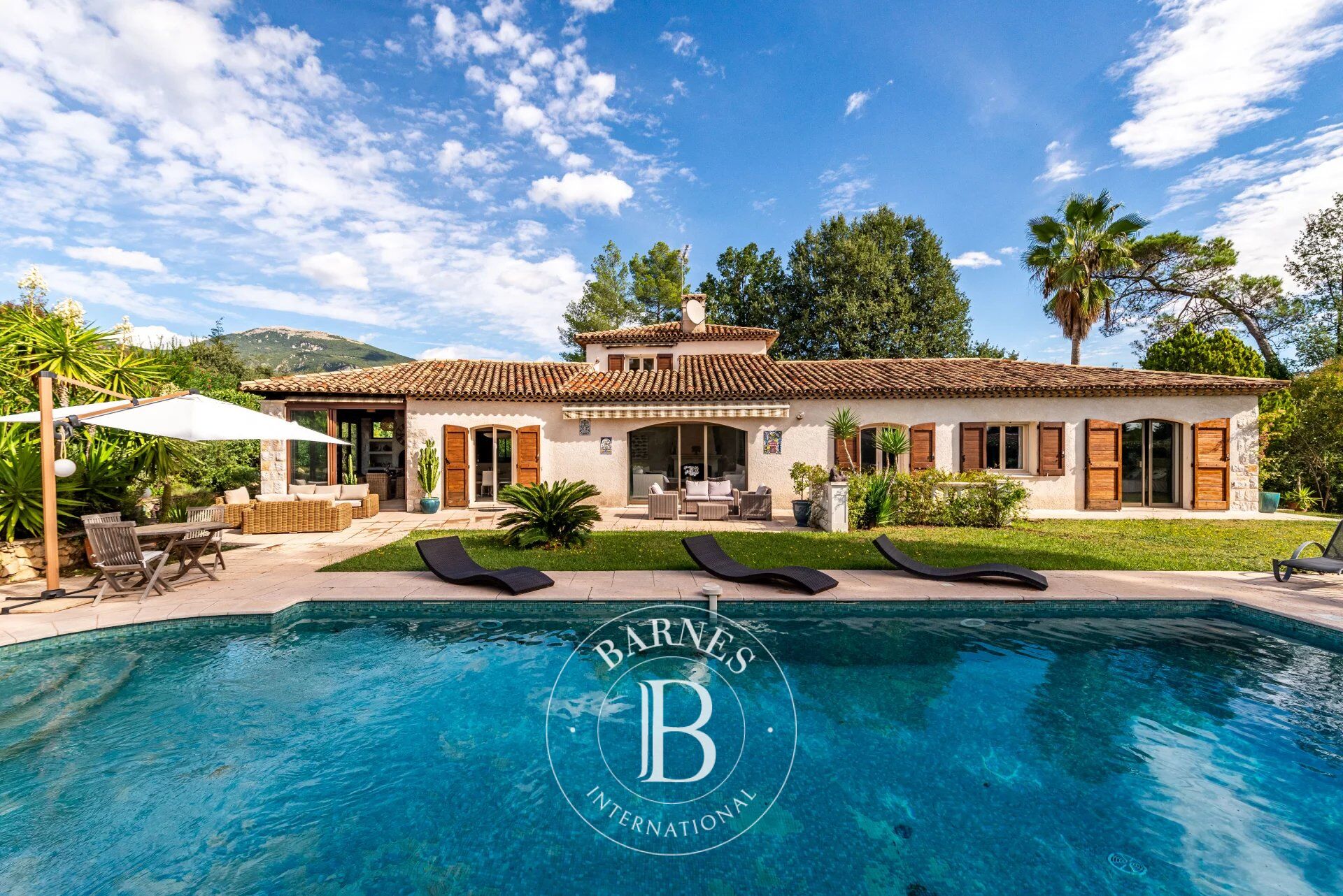 Villa Roquefort-les-Pins - picture 1