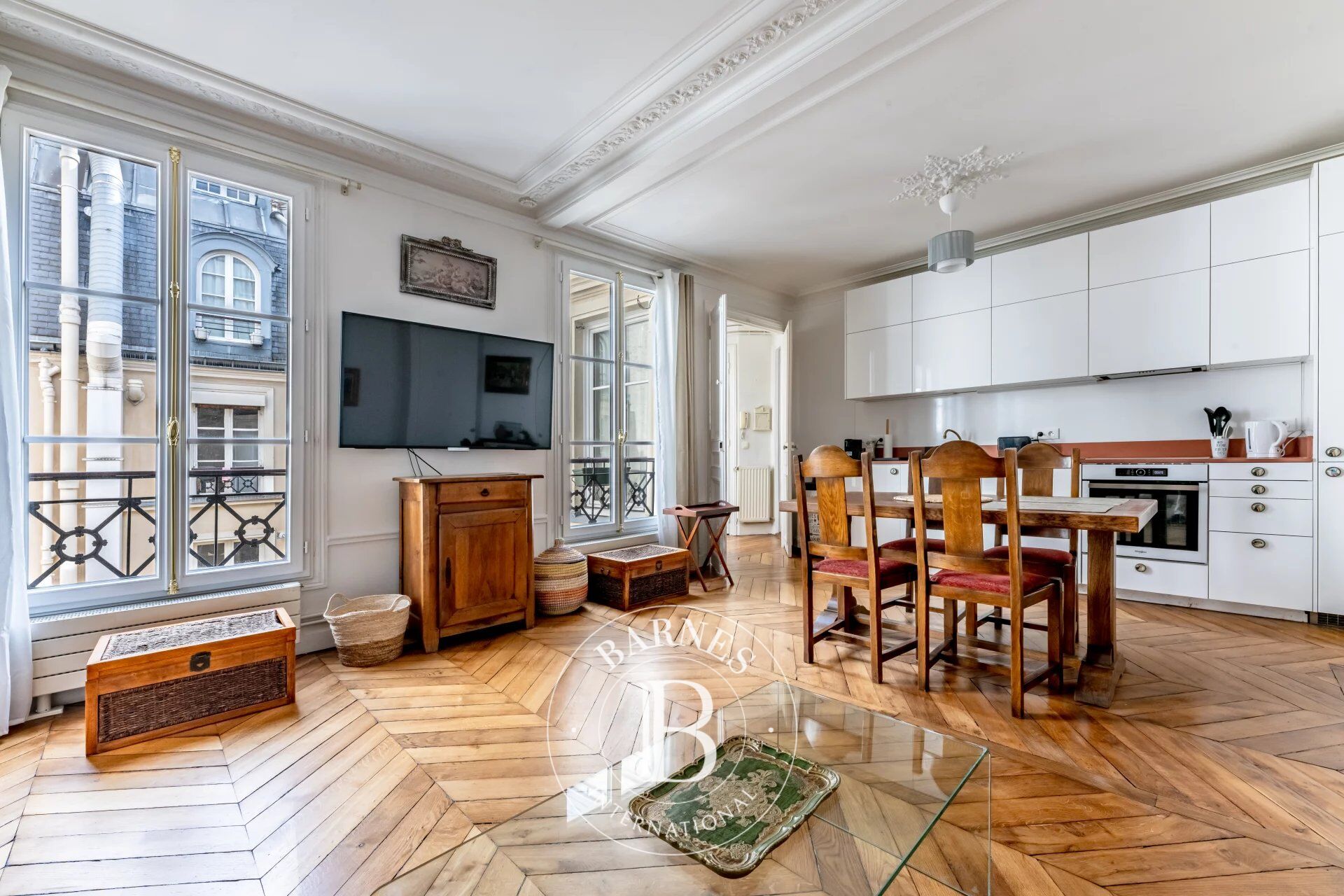 Piso Paris 8ème - picture 2