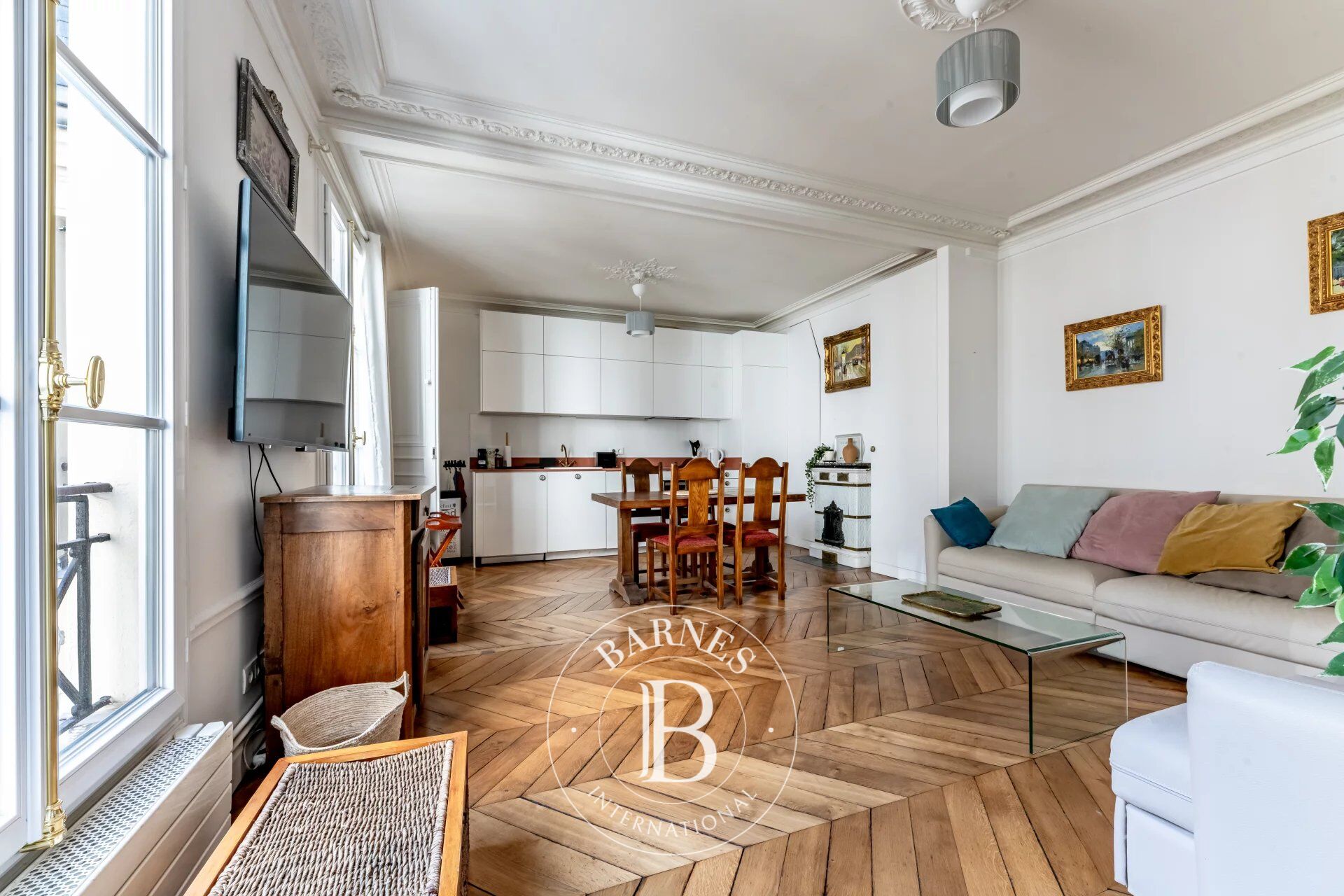 Piso Paris 8ème - picture 3