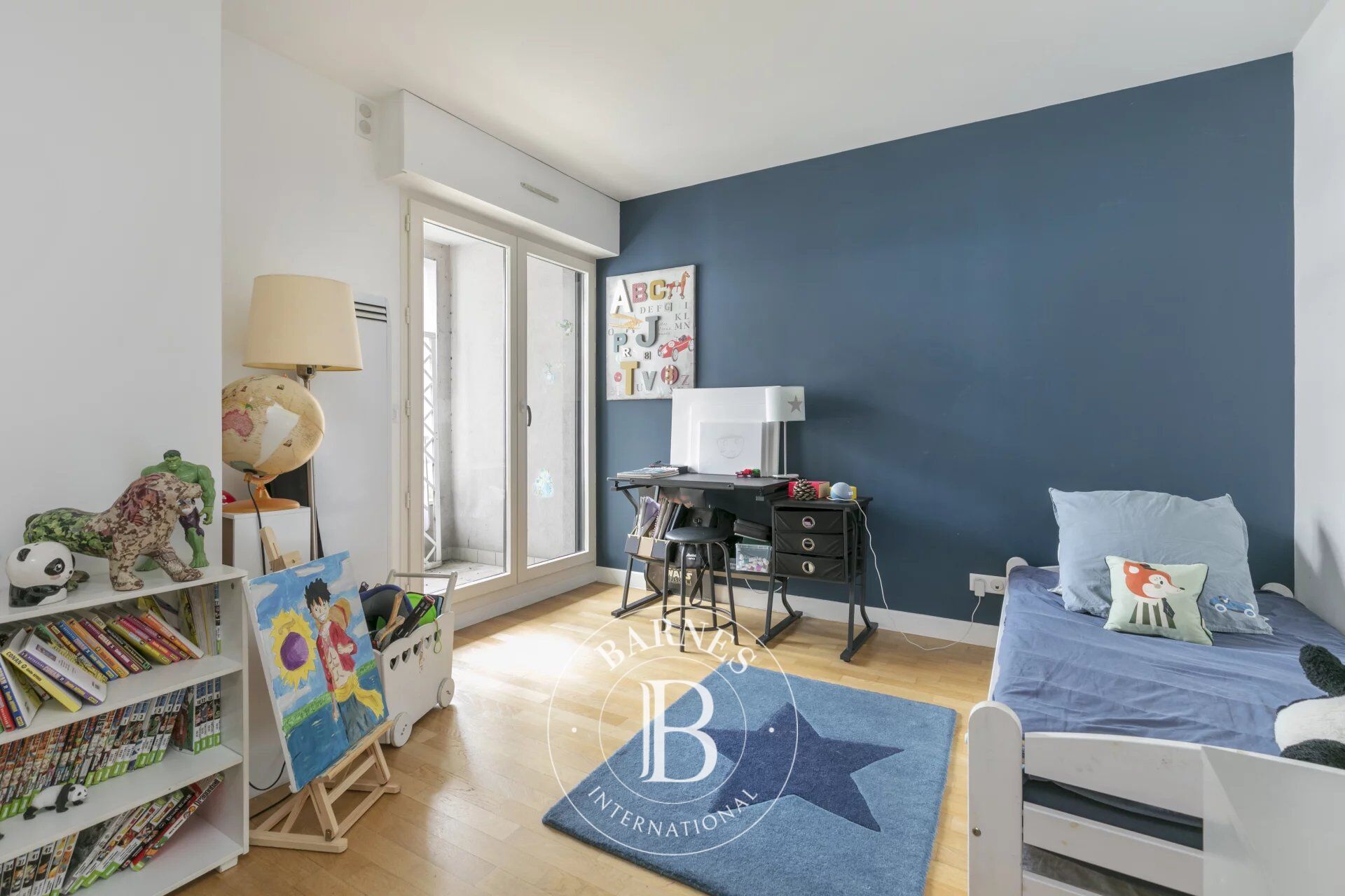 SURESNES RÉPUBLIQUE - APPARTEMENT FAMILIAL AVEC TERRASSE EXCEPTIONNELLE - picture 2