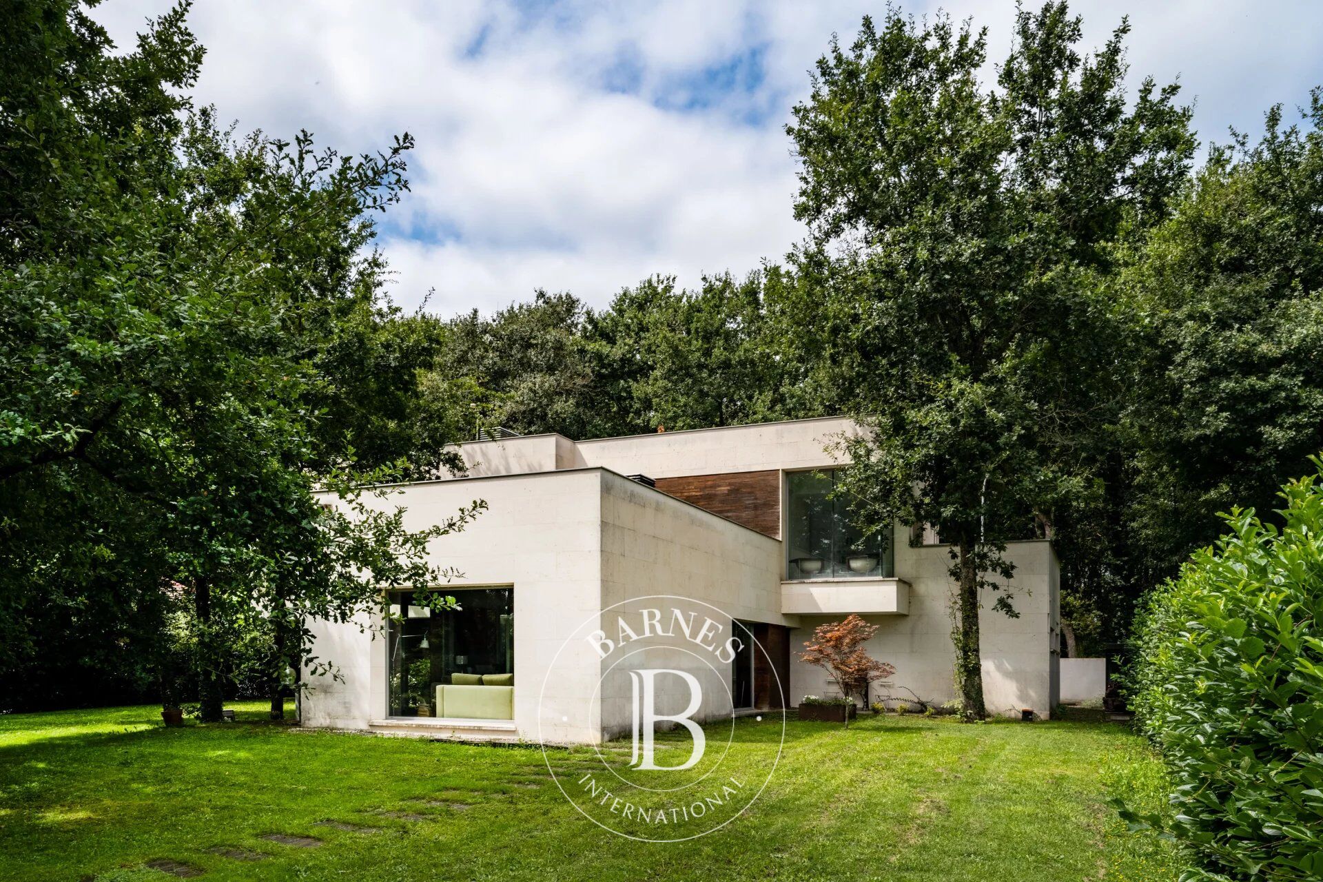 VITORIA - Precious villa in Legutiano - picture 1