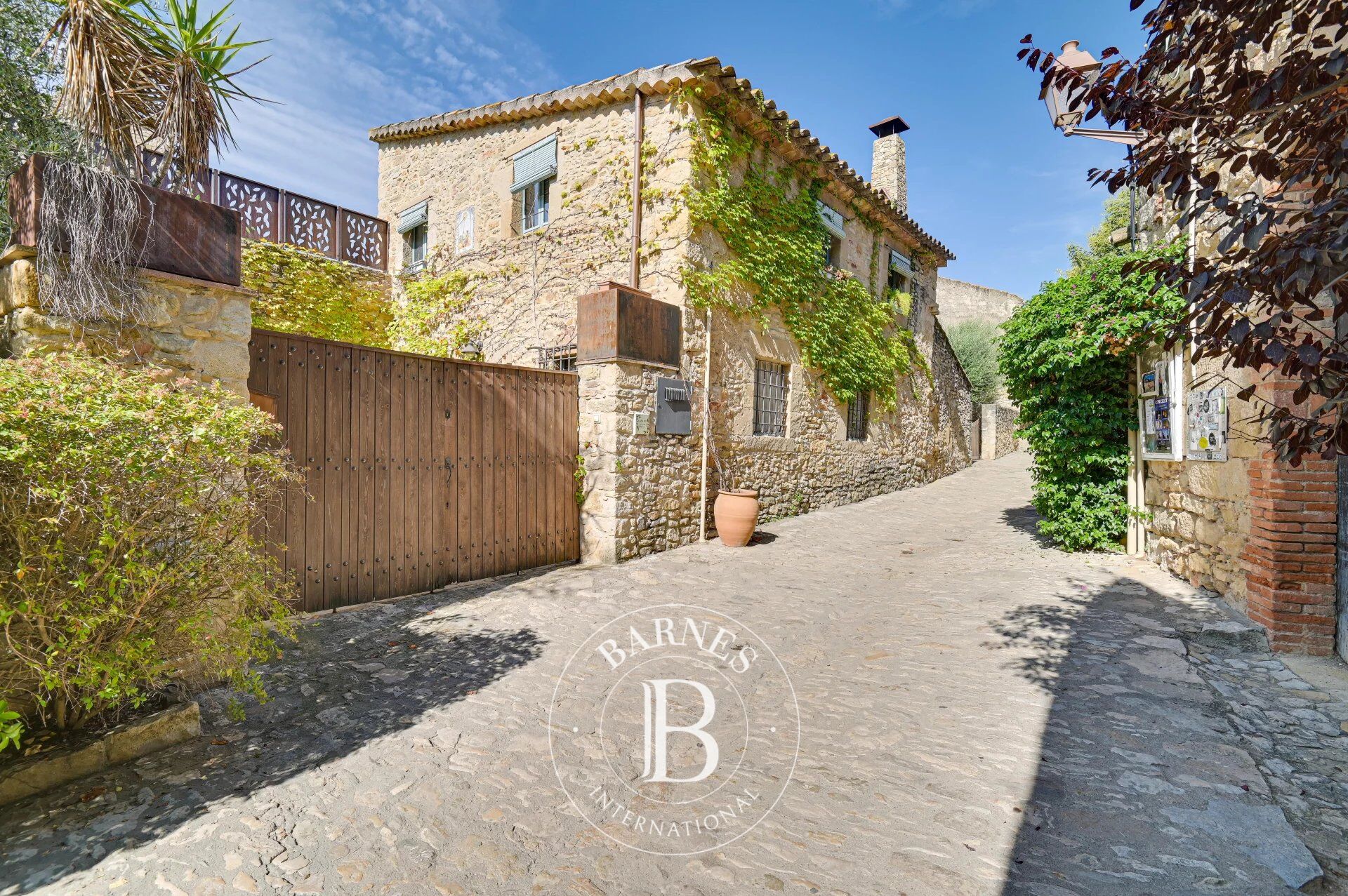 Dorfhaus mit einer touristischen Lizenz im Herzen von Peratallada, im Goldenen Dreieck des Empordà, Costa Brava - picture 2