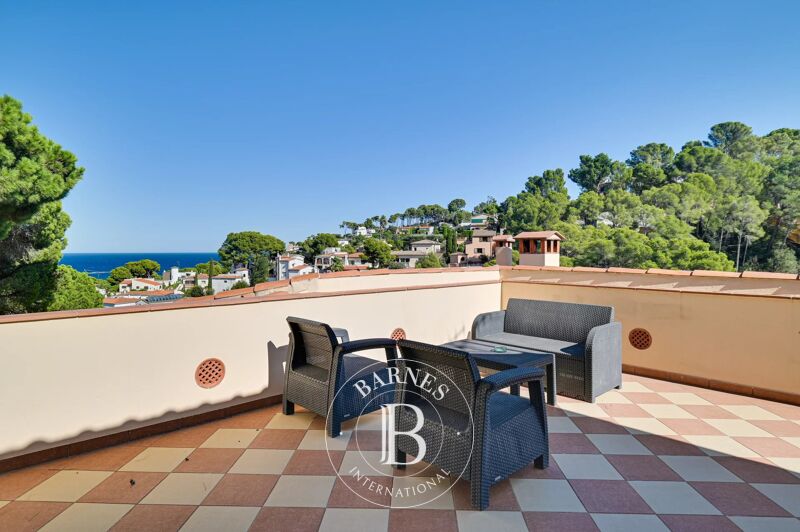 Moderne Villa mit Meerblick in Pals, Costa Brava