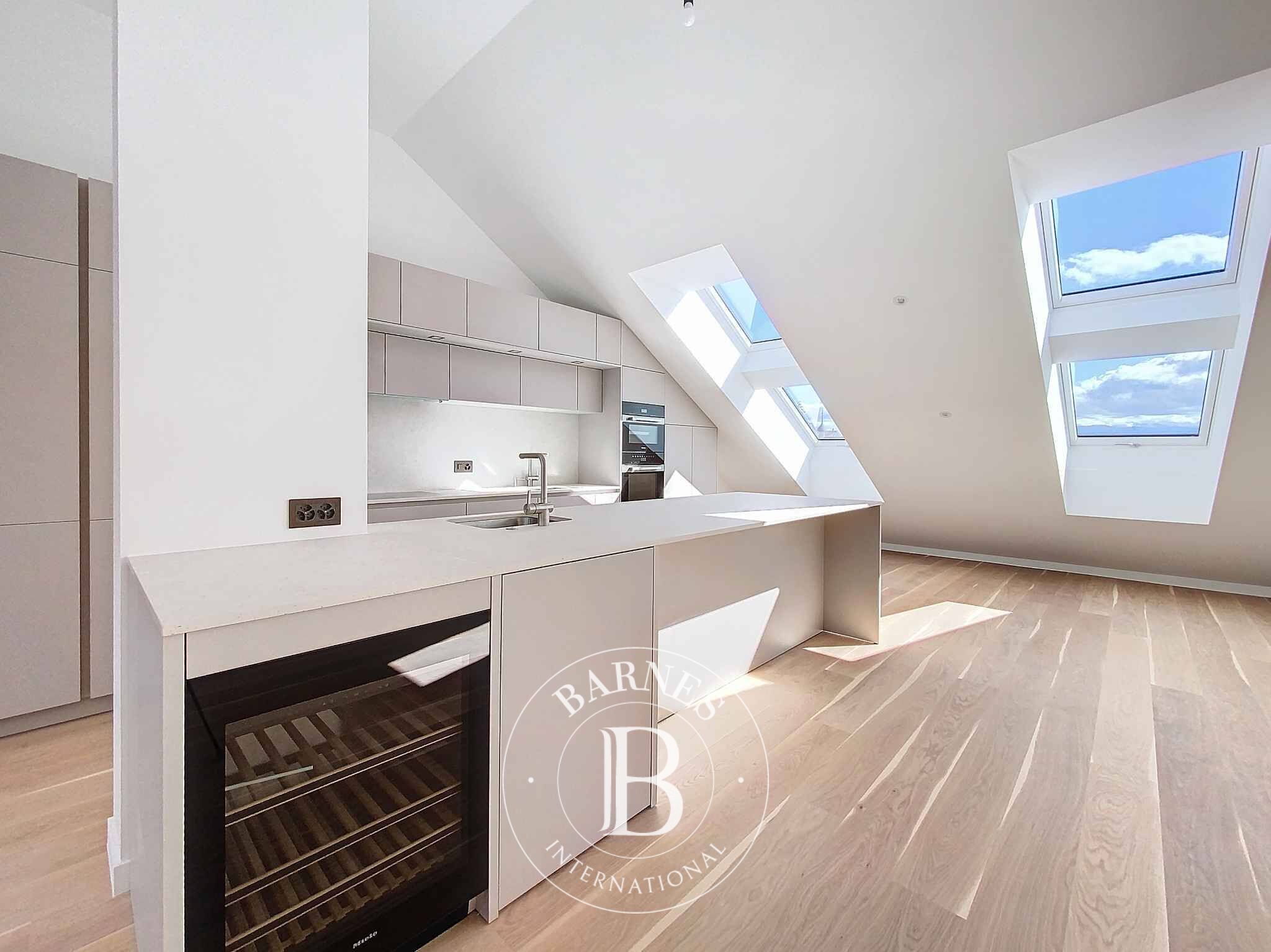 For Sale, Penthouse Rolle - picture 5