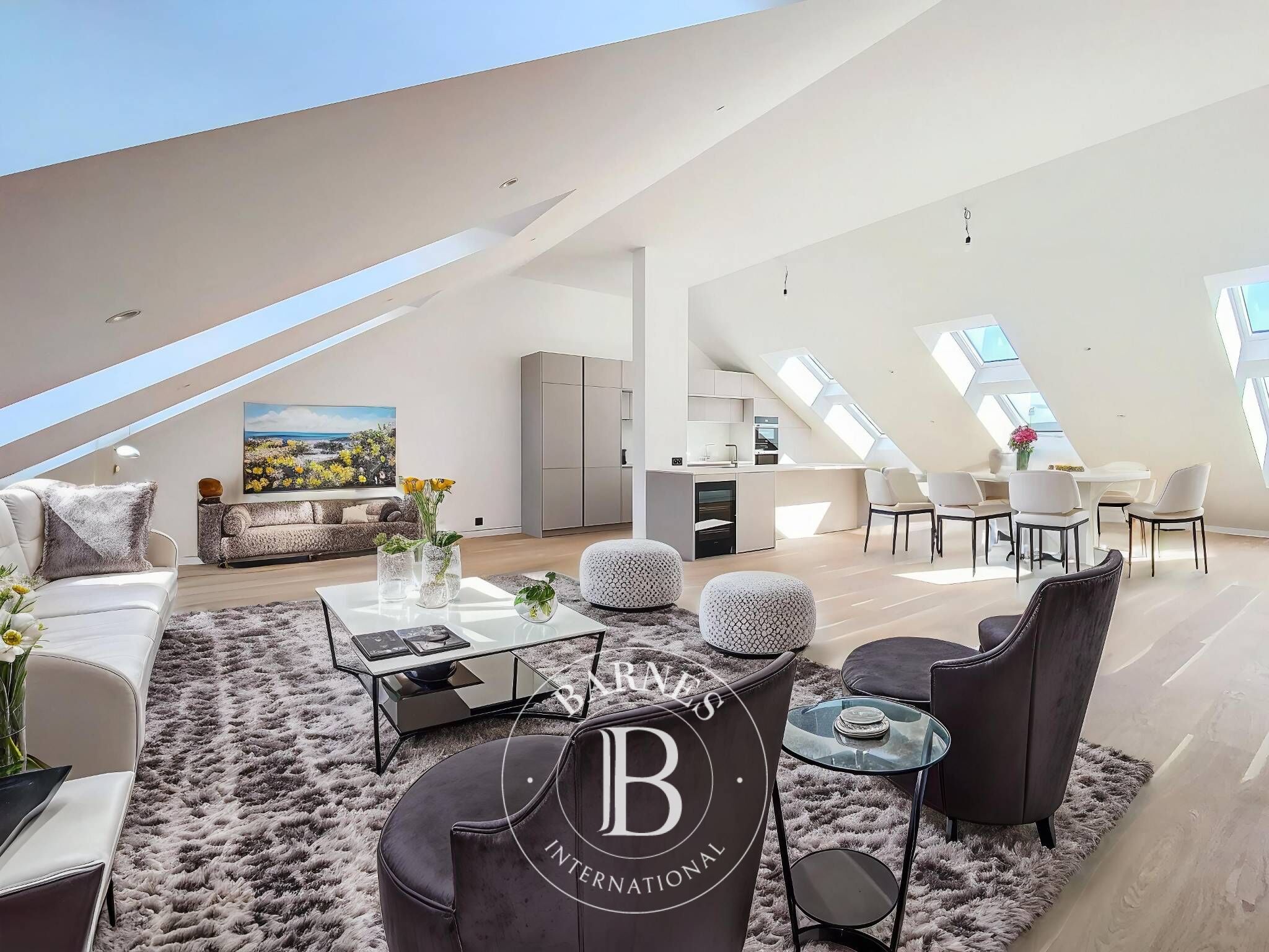 For Sale, Penthouse Rolle - picture 1