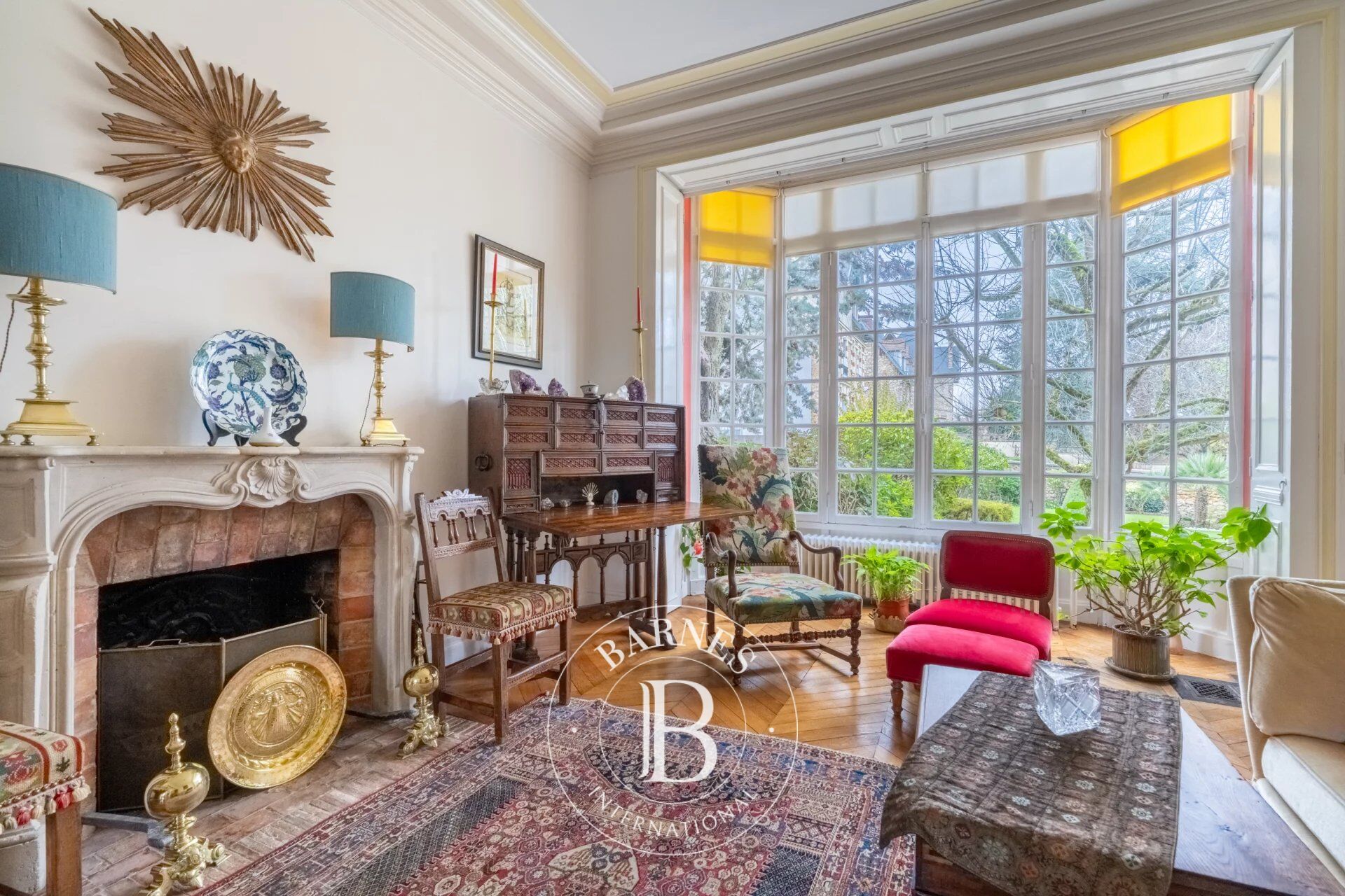 Le Chesnay/Plateau Saint-Antoine - Magnificent buhrstone house dating from 1900 - 7 or 8 bedrooms - picture 2