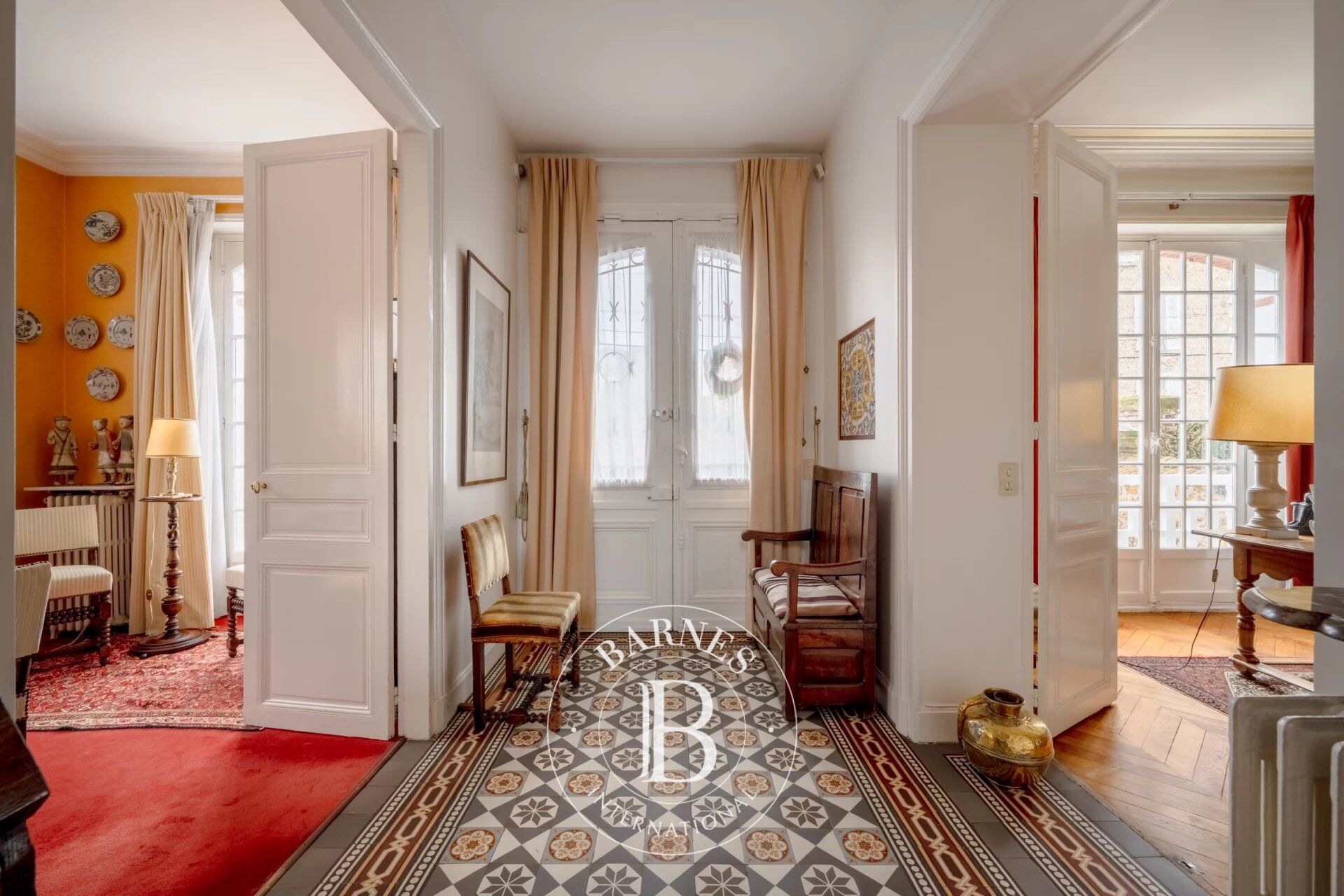 Le Chesnay/Plateau Saint-Antoine - Magnificent buhrstone house dating from 1900 - 7 or 8 bedrooms - picture 3