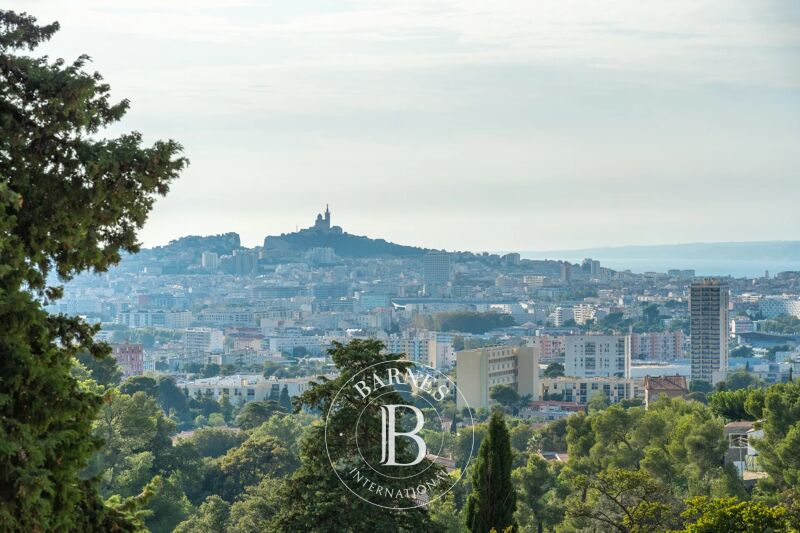 A VENDRE - 13009  - MAISON  - VUE IMPRENABLE SUR MARSEILLE - PROPRIETE - JARDIN - PARC NATIONAL DES CALANQUES